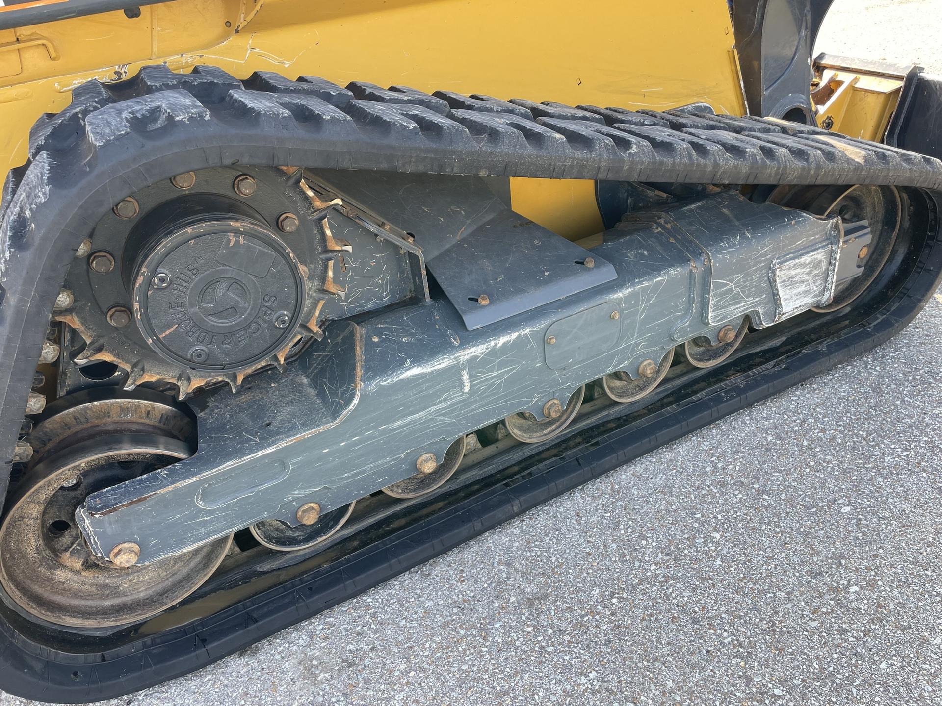 2022 John Deere 333G Image