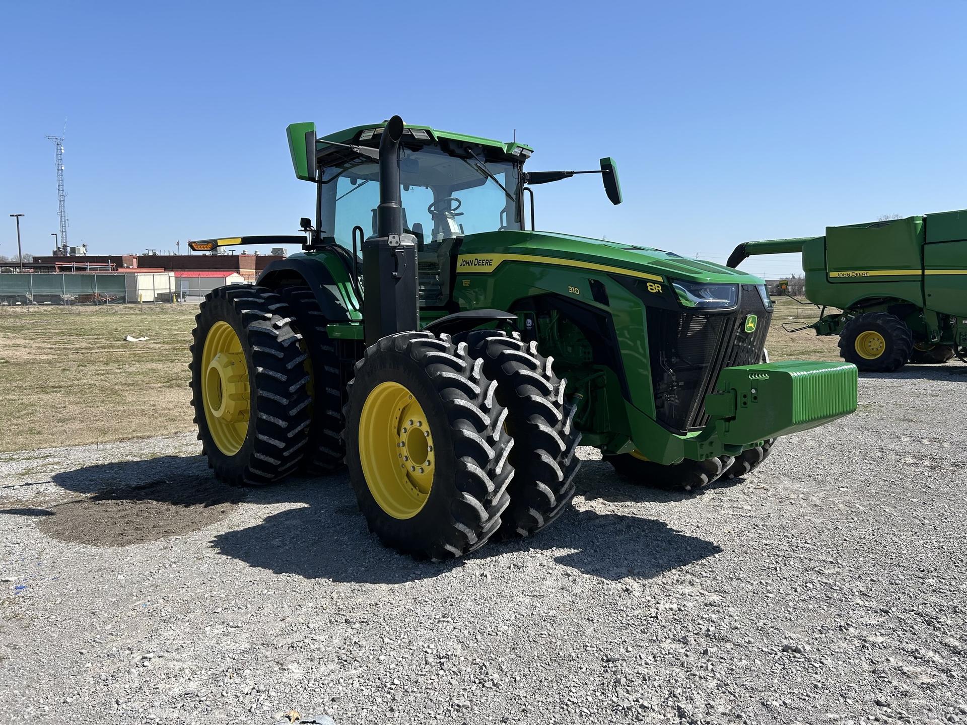 2024 John Deere 8R 310 Image