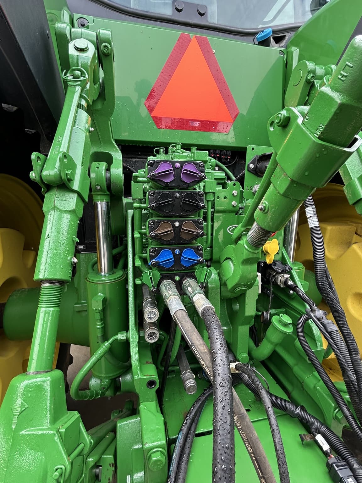 2022 John Deere 8R 370 Image