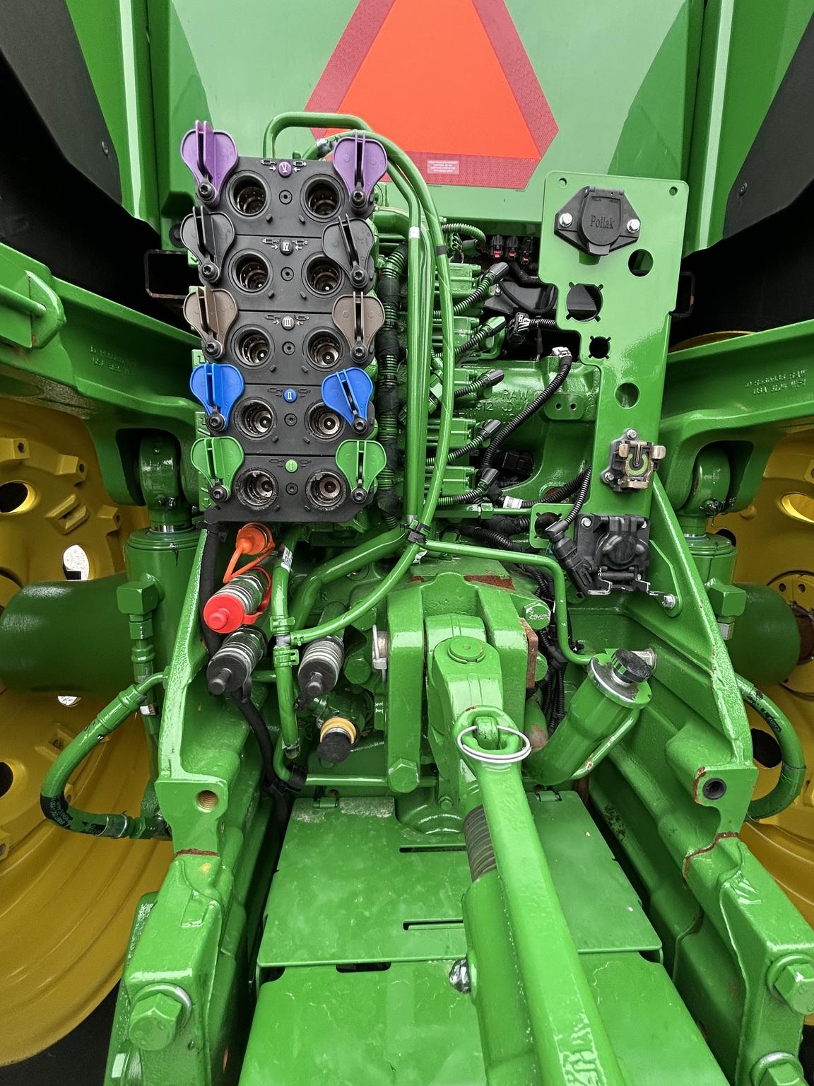 2024 John Deere 8R 250 Image