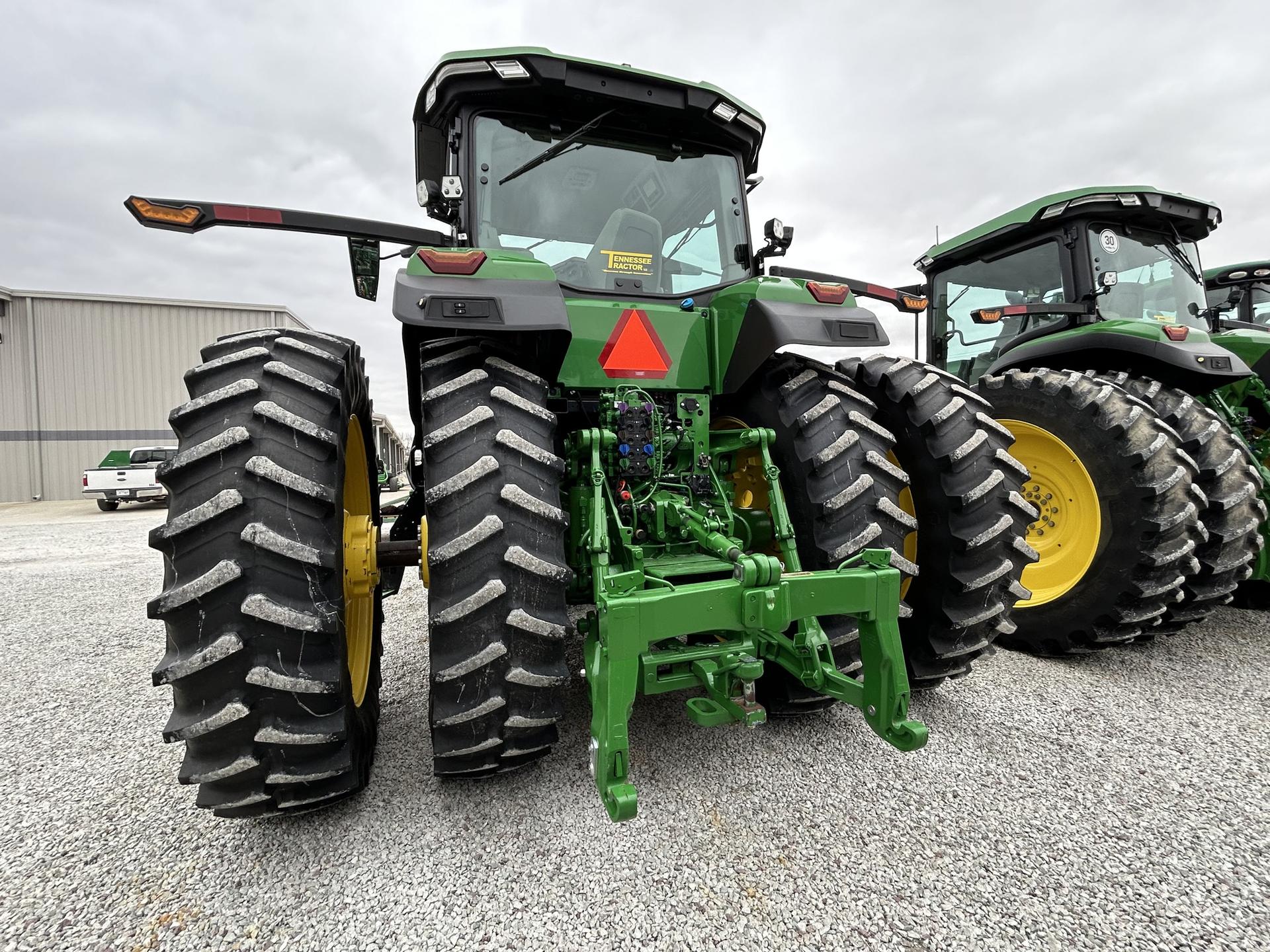 2024 John Deere 8R 250 Image