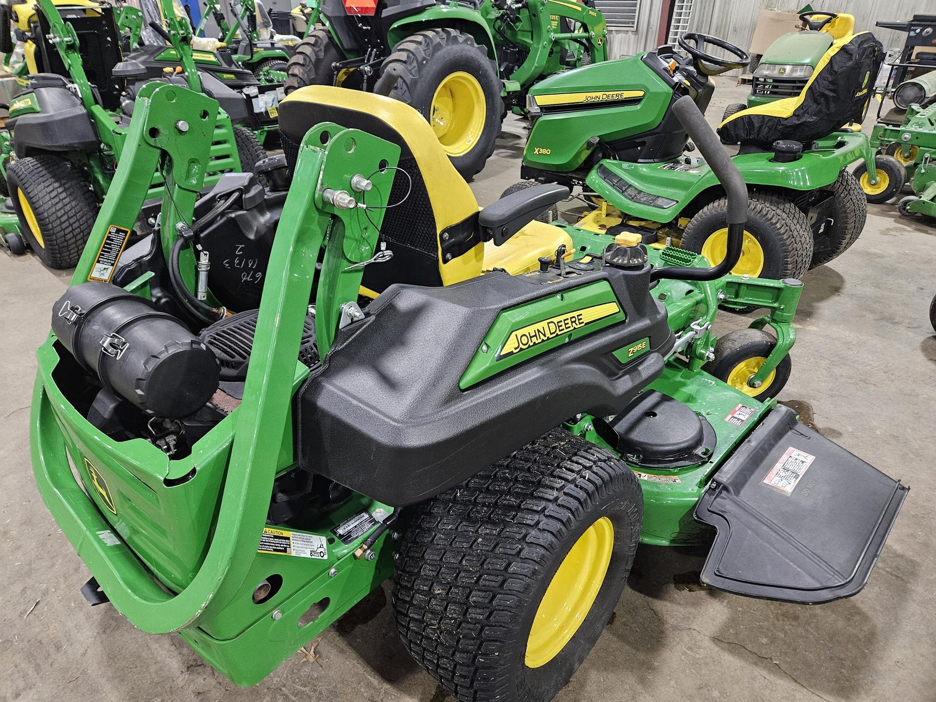 2018 John Deere Z915E Image