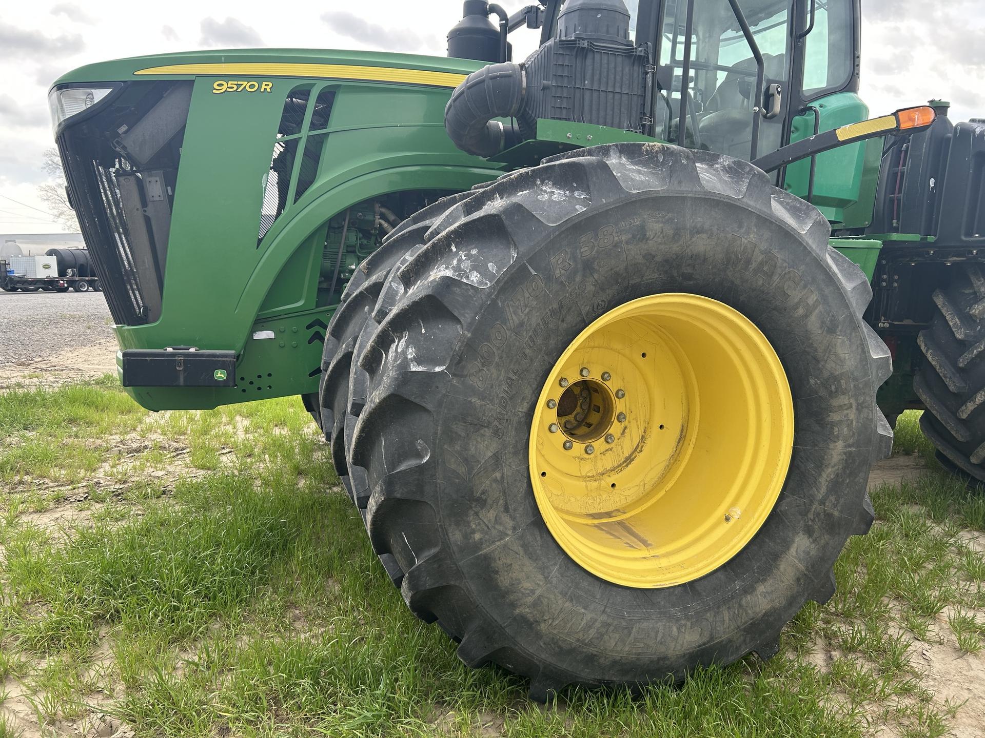 2018 John Deere 9570R Image