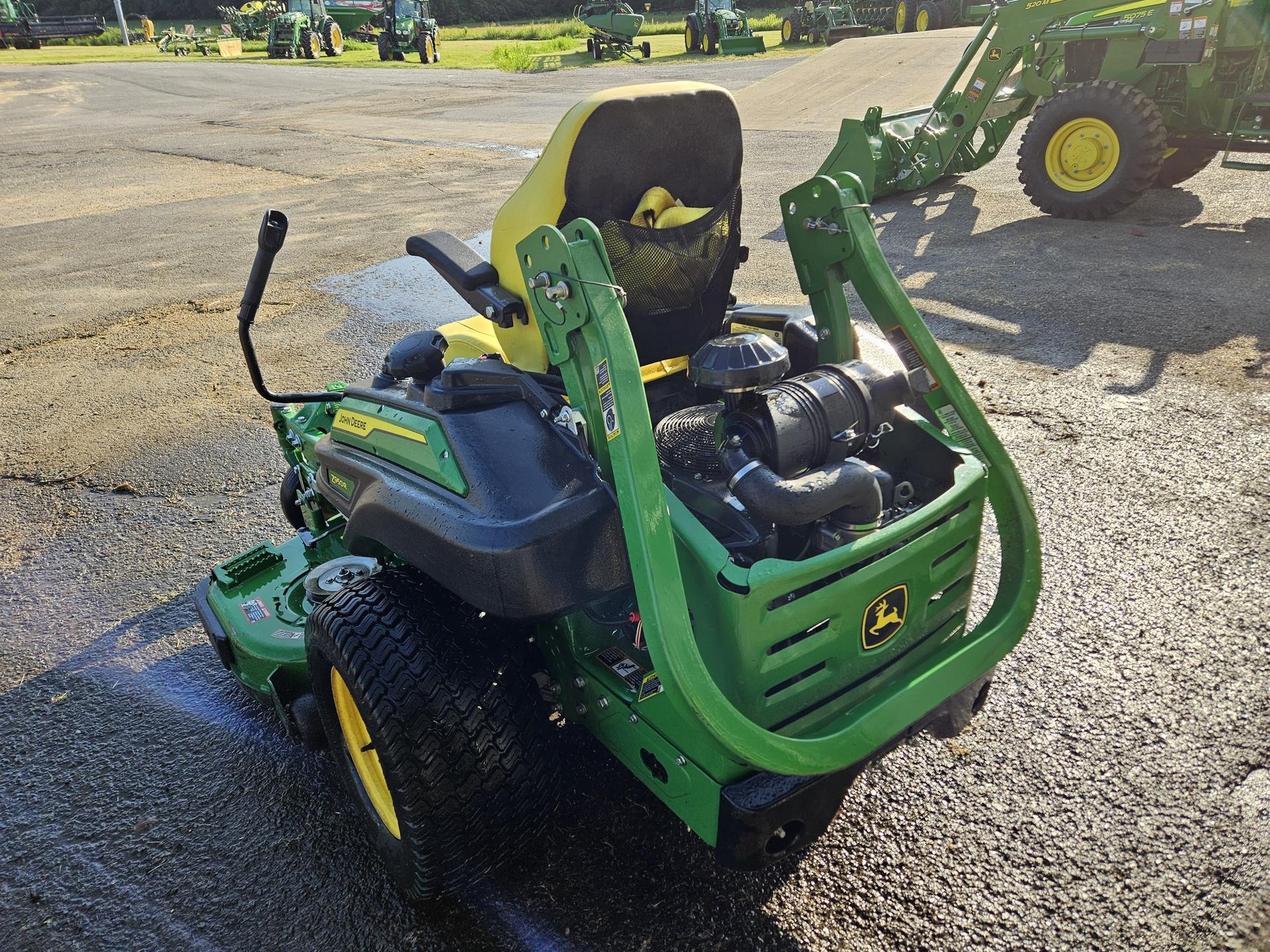 2022 John Deere Z950R Image