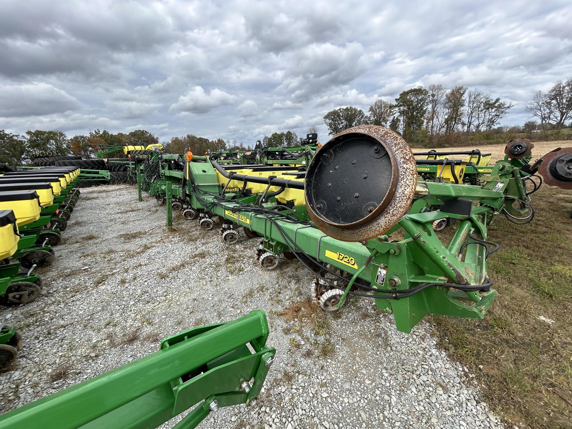 2007 John Deere 1720 Image