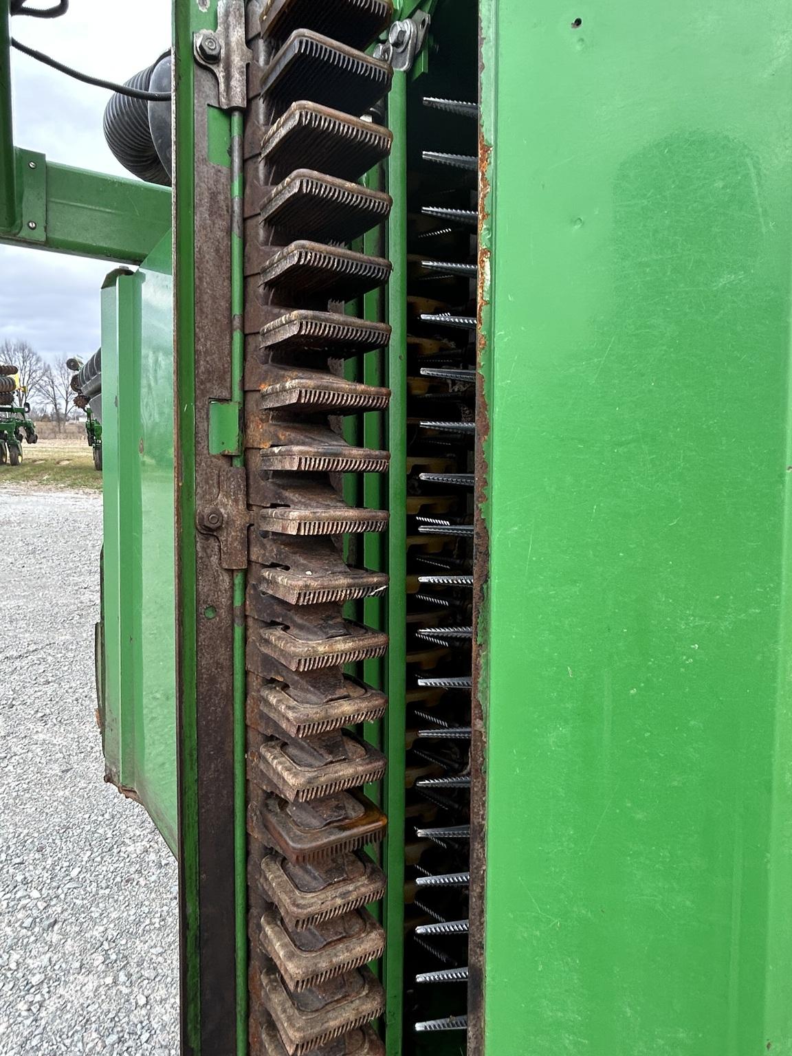 2021 John Deere CP690 Image