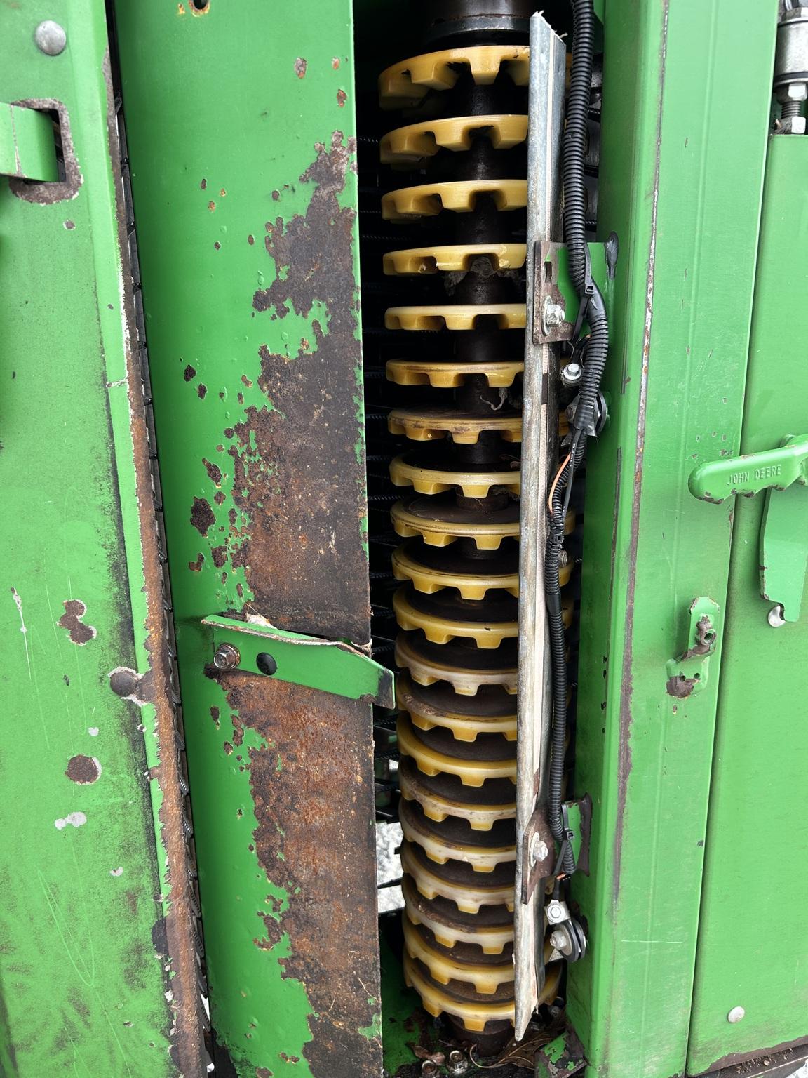 2021 John Deere CP690 Image