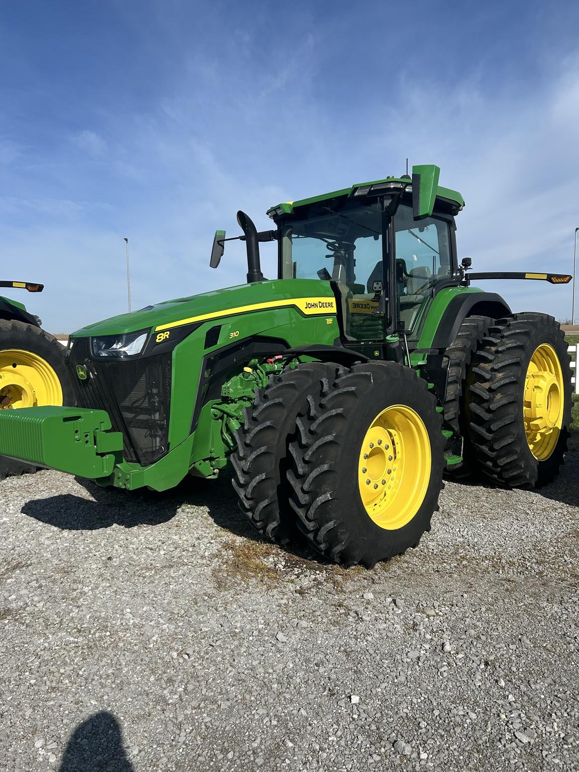 2024 John Deere 8R 310 Image