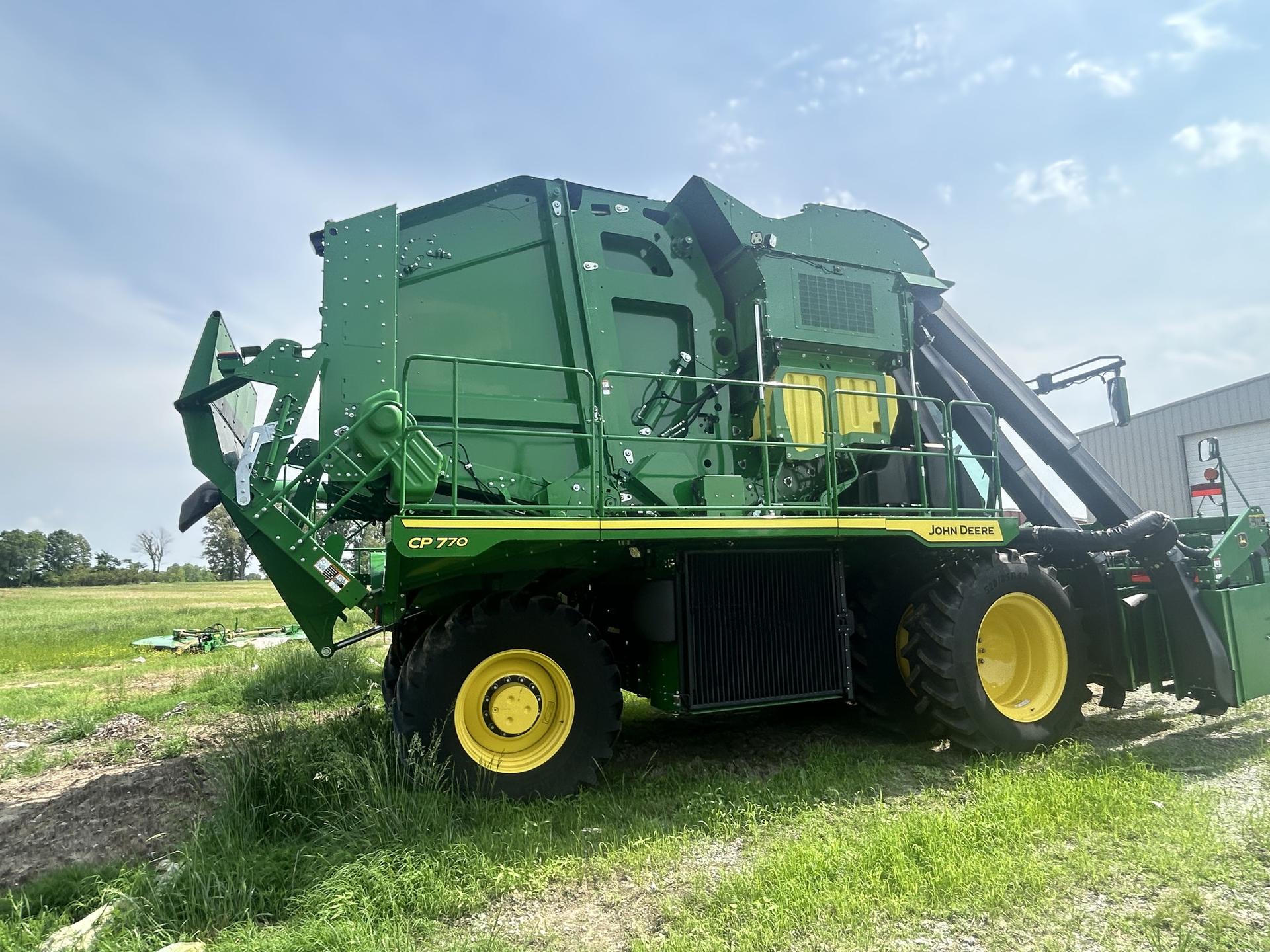 2023 John Deere CP770 Image