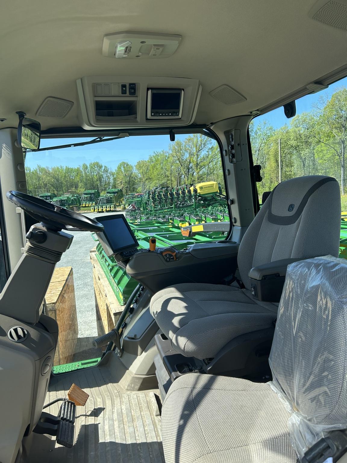 2021 John Deere 8R 340 Image