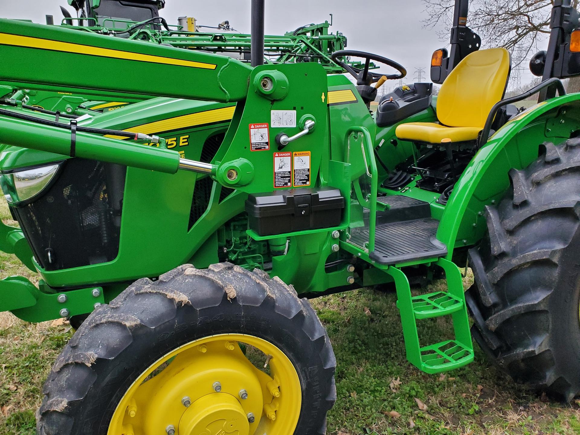2022 John Deere 5075E Image
