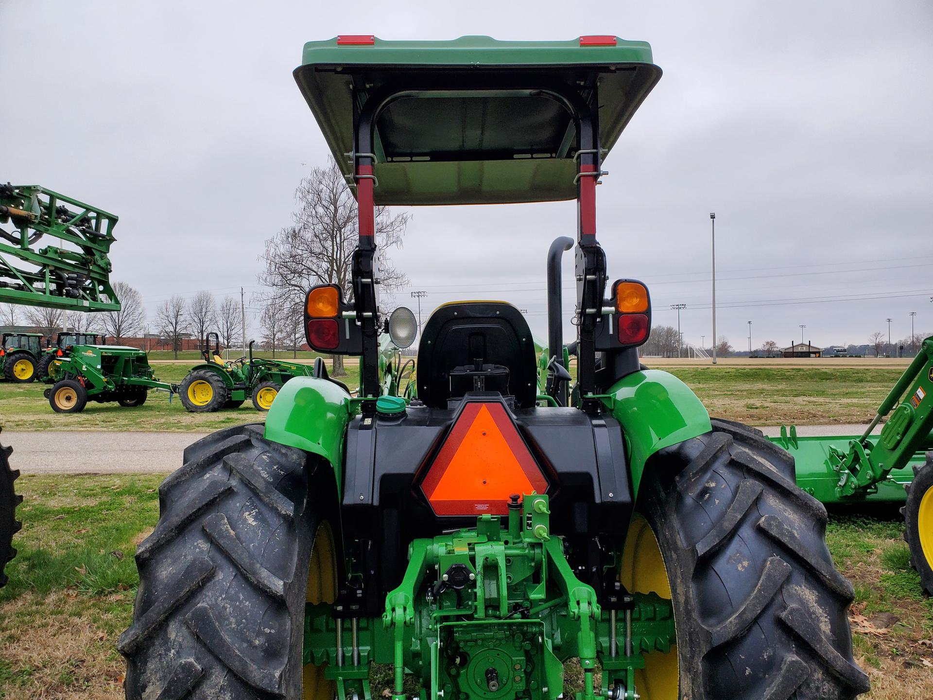 2022 John Deere 5075E Image