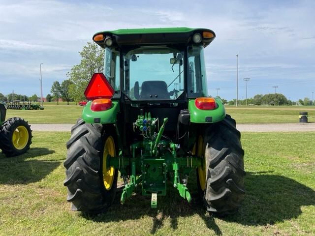 2022 John Deere 5100E Image