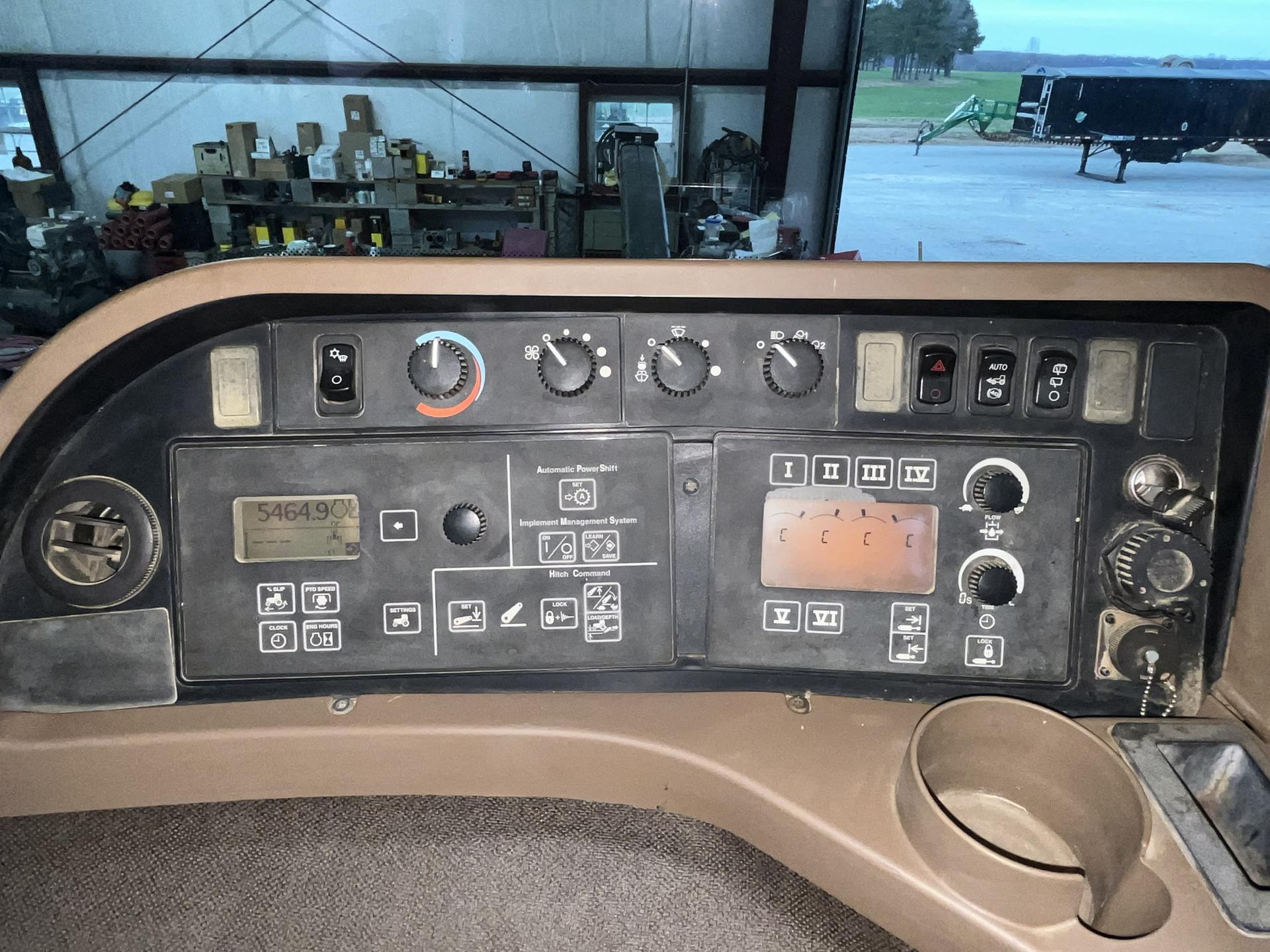 2009 John Deere 8130 Image