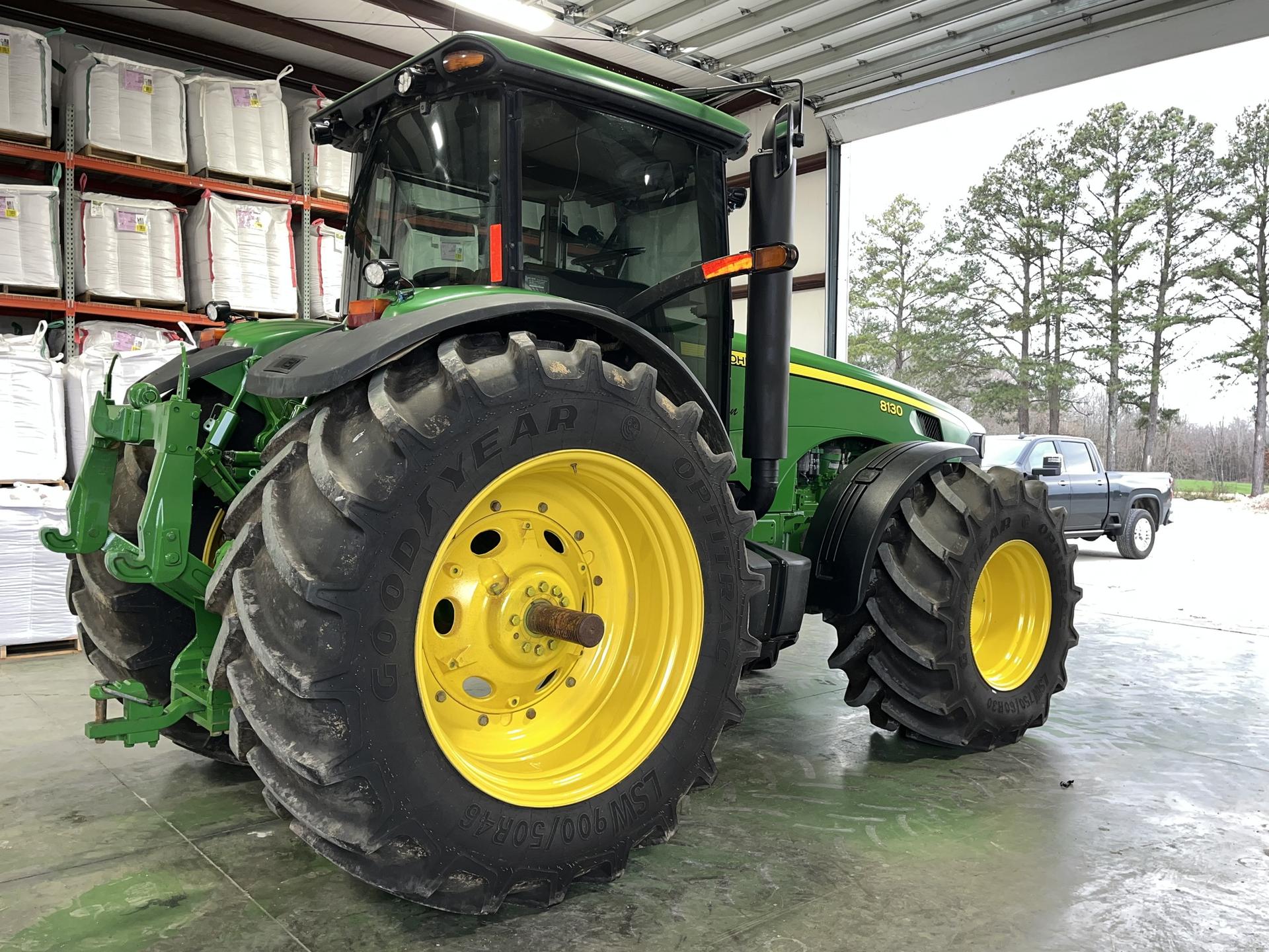 2009 John Deere 8130 Image