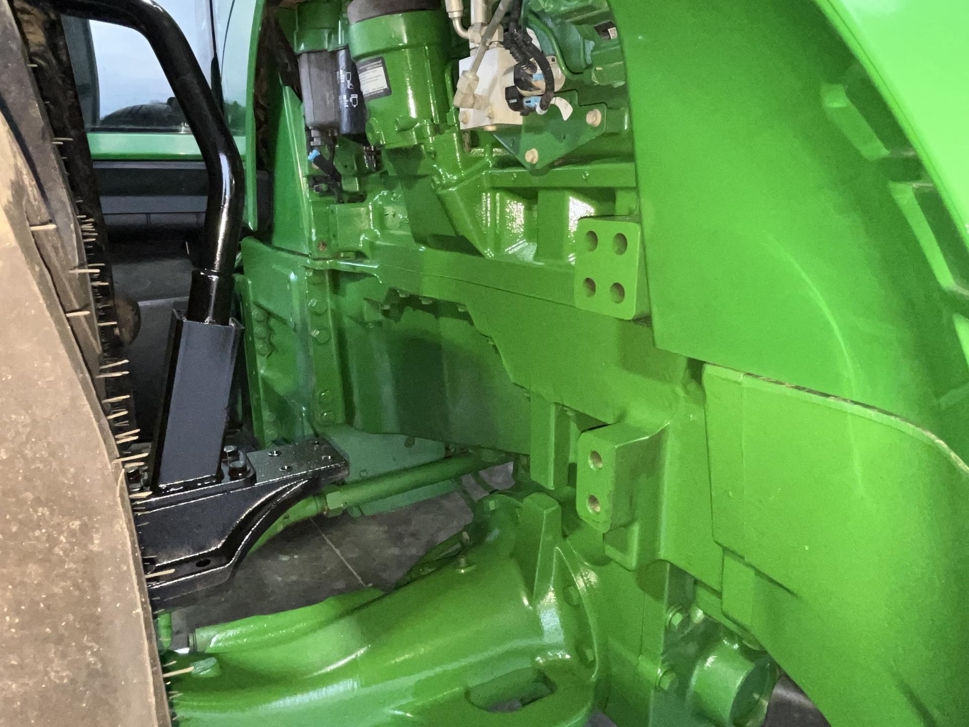 2009 John Deere 8130 Image