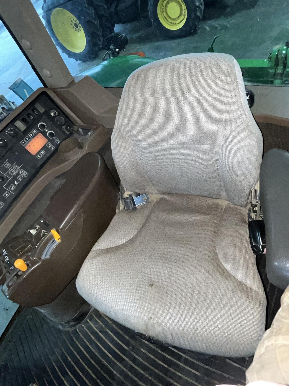 2009 John Deere 8130 Image