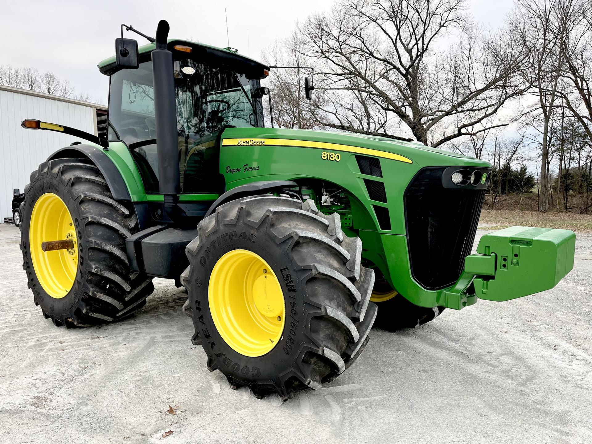 2009 John Deere 8130 Image