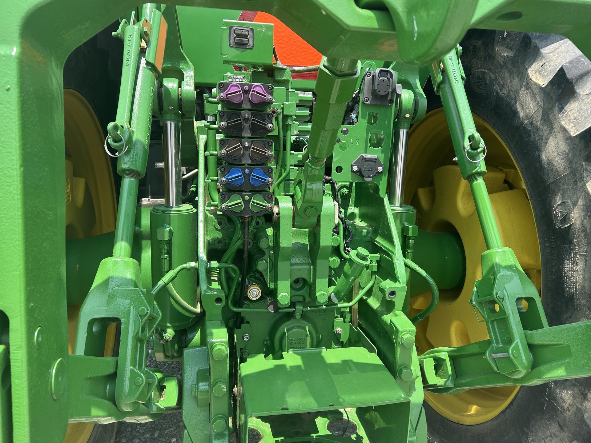 2014 John Deere 8270R Image