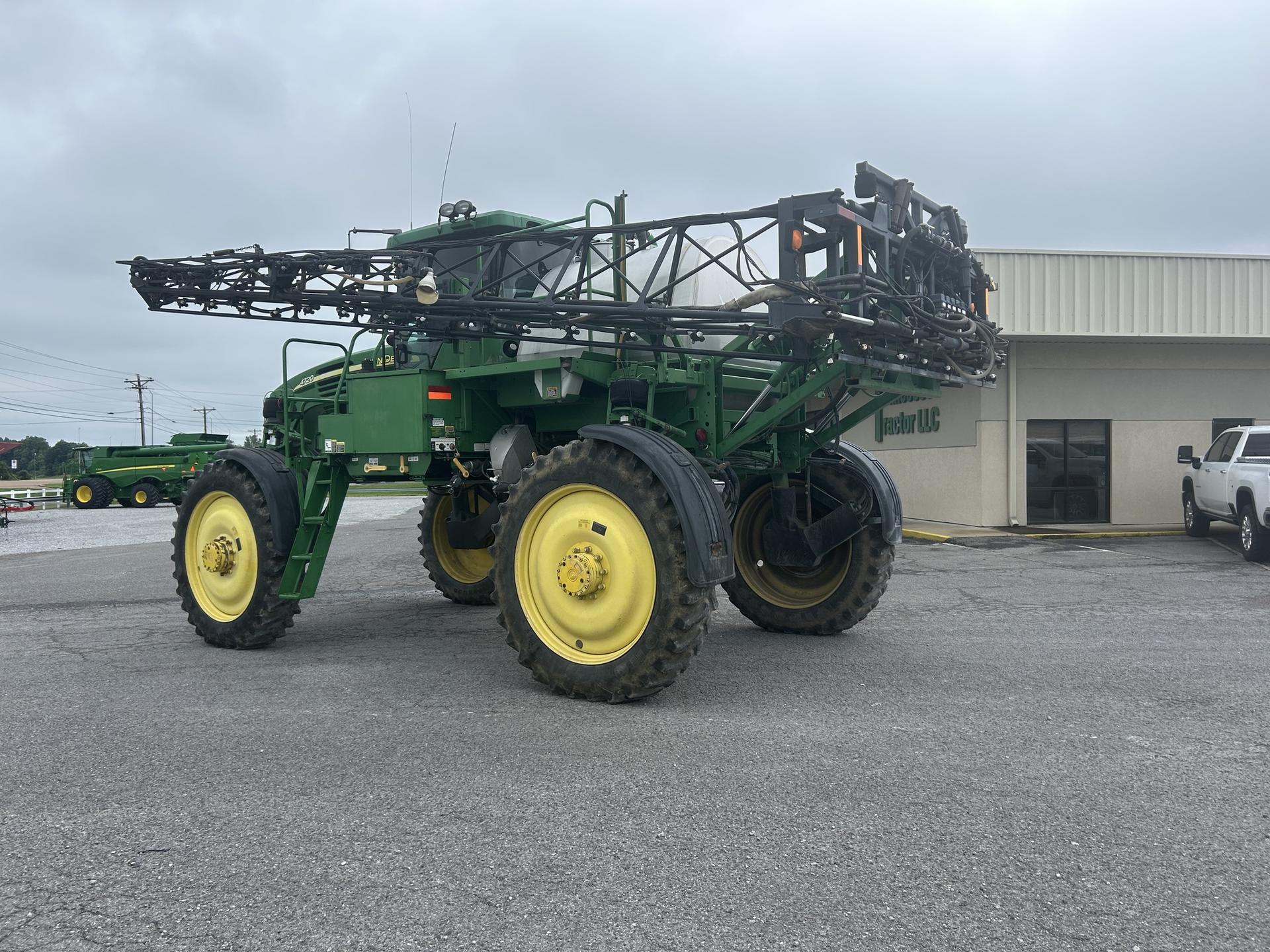 2005 John Deere 4720 Image