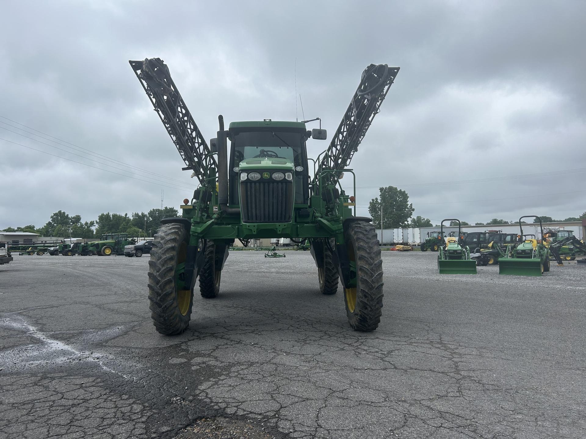 2005 John Deere 4720 Image