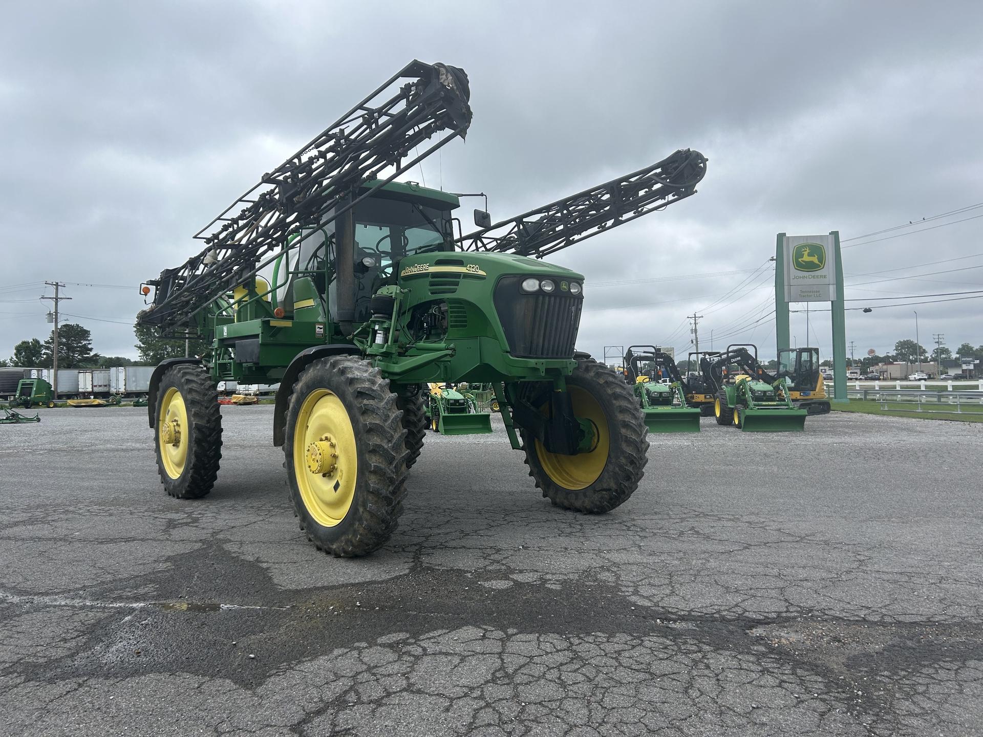2005 John Deere 4720 Image