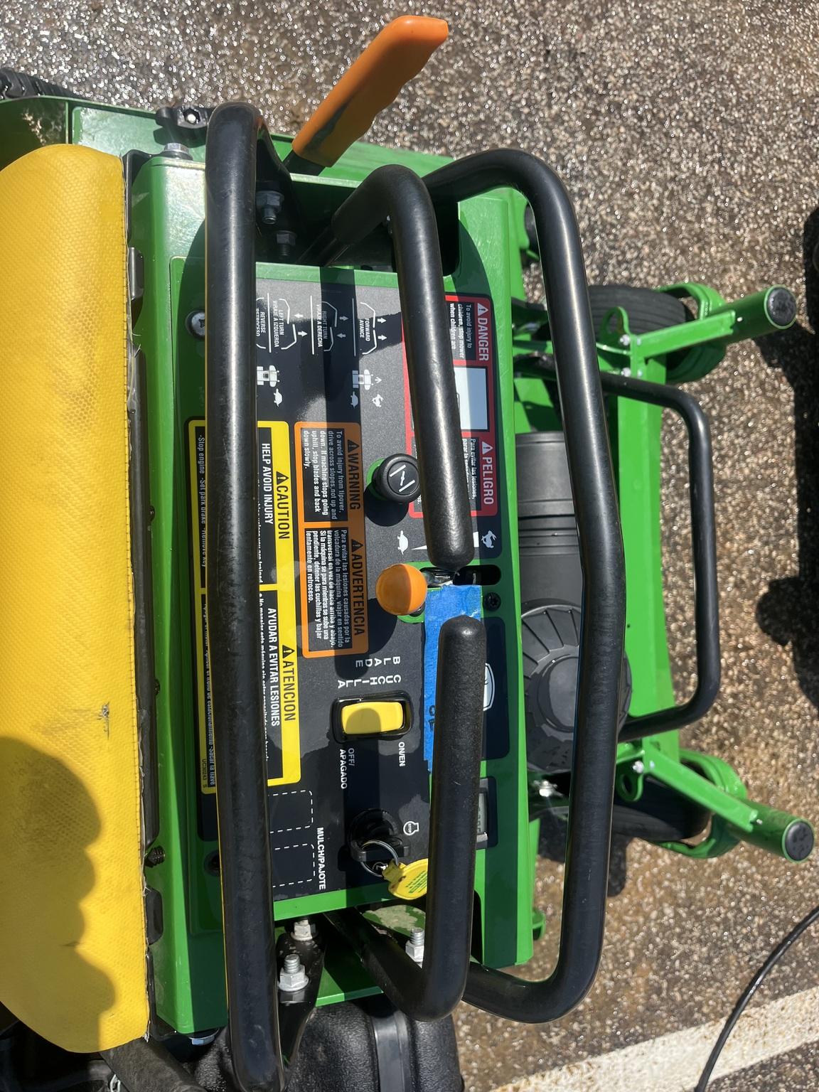 2022 John Deere 652R Image