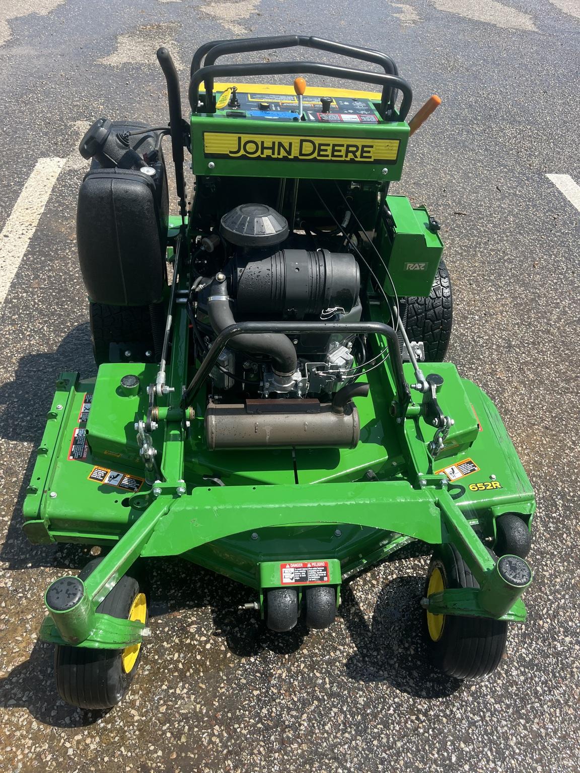 2022 John Deere 652R Image