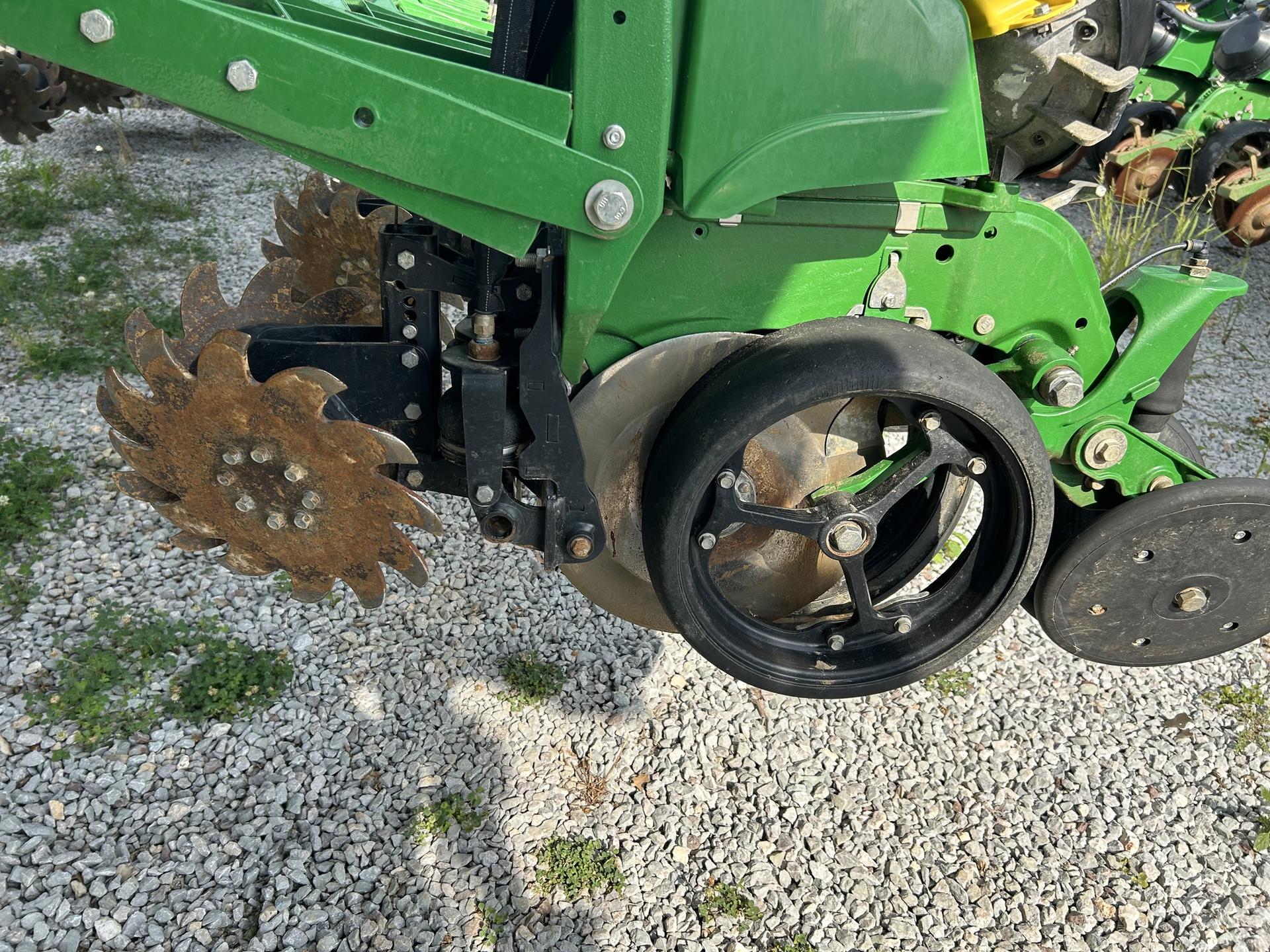 2023 John Deere 1775NT Image