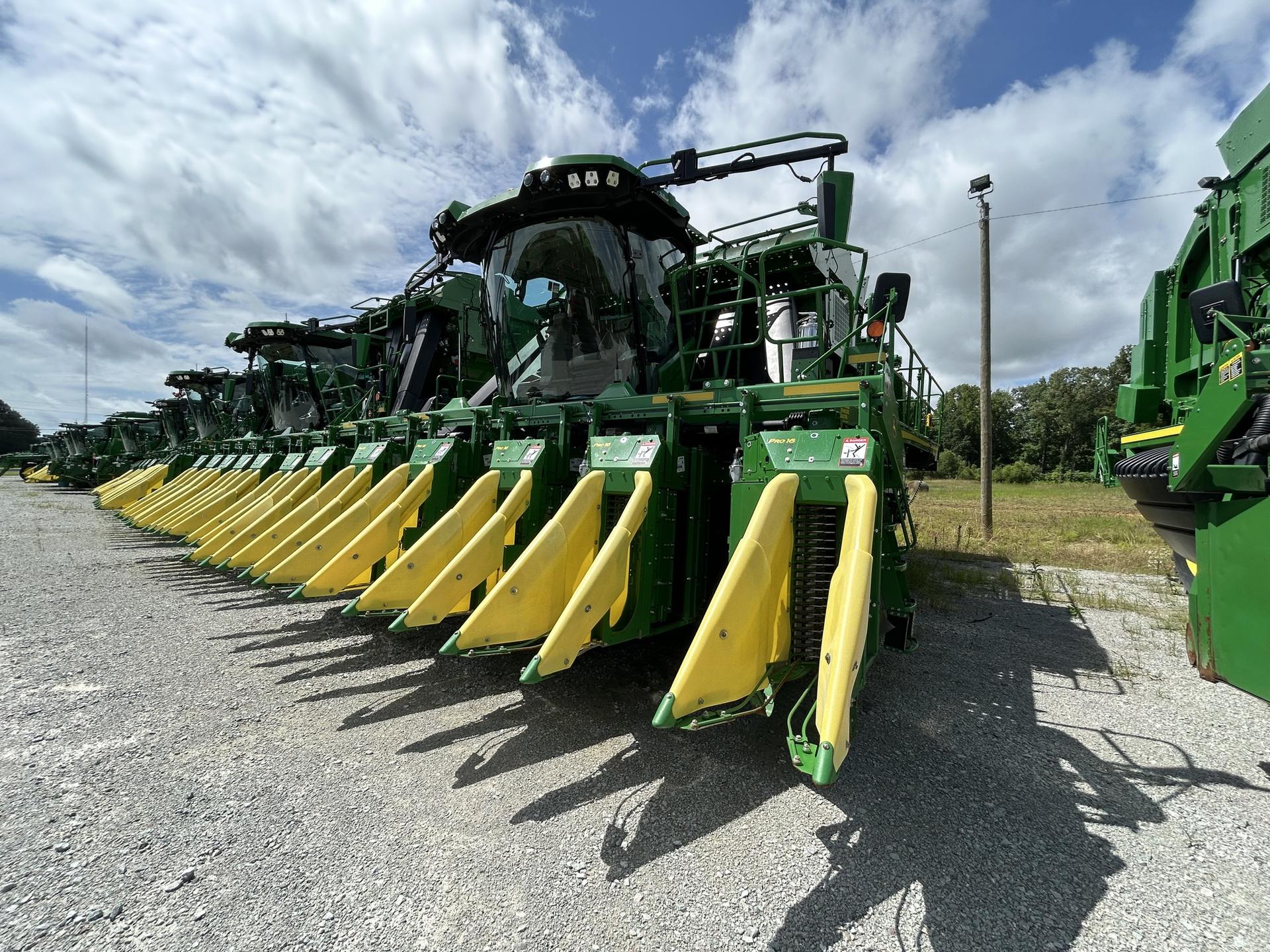 2024 John Deere CP770 Image