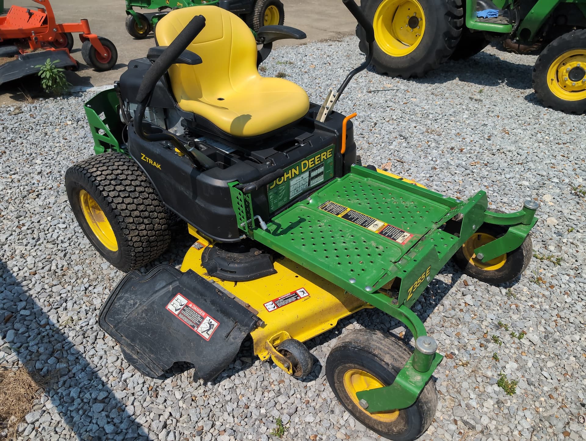2022 John Deere Z355E Image