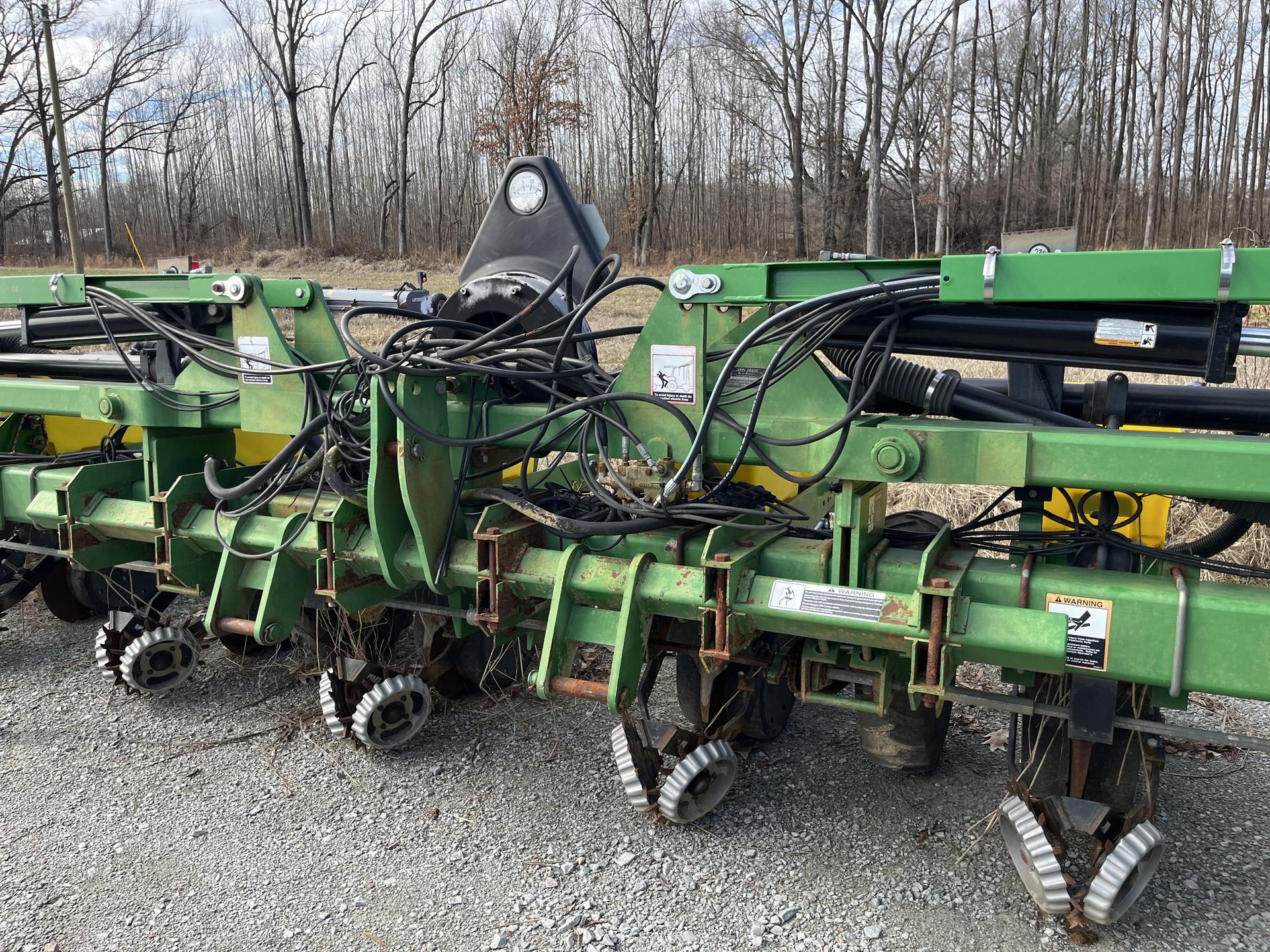 2006 John Deere 1720 Image