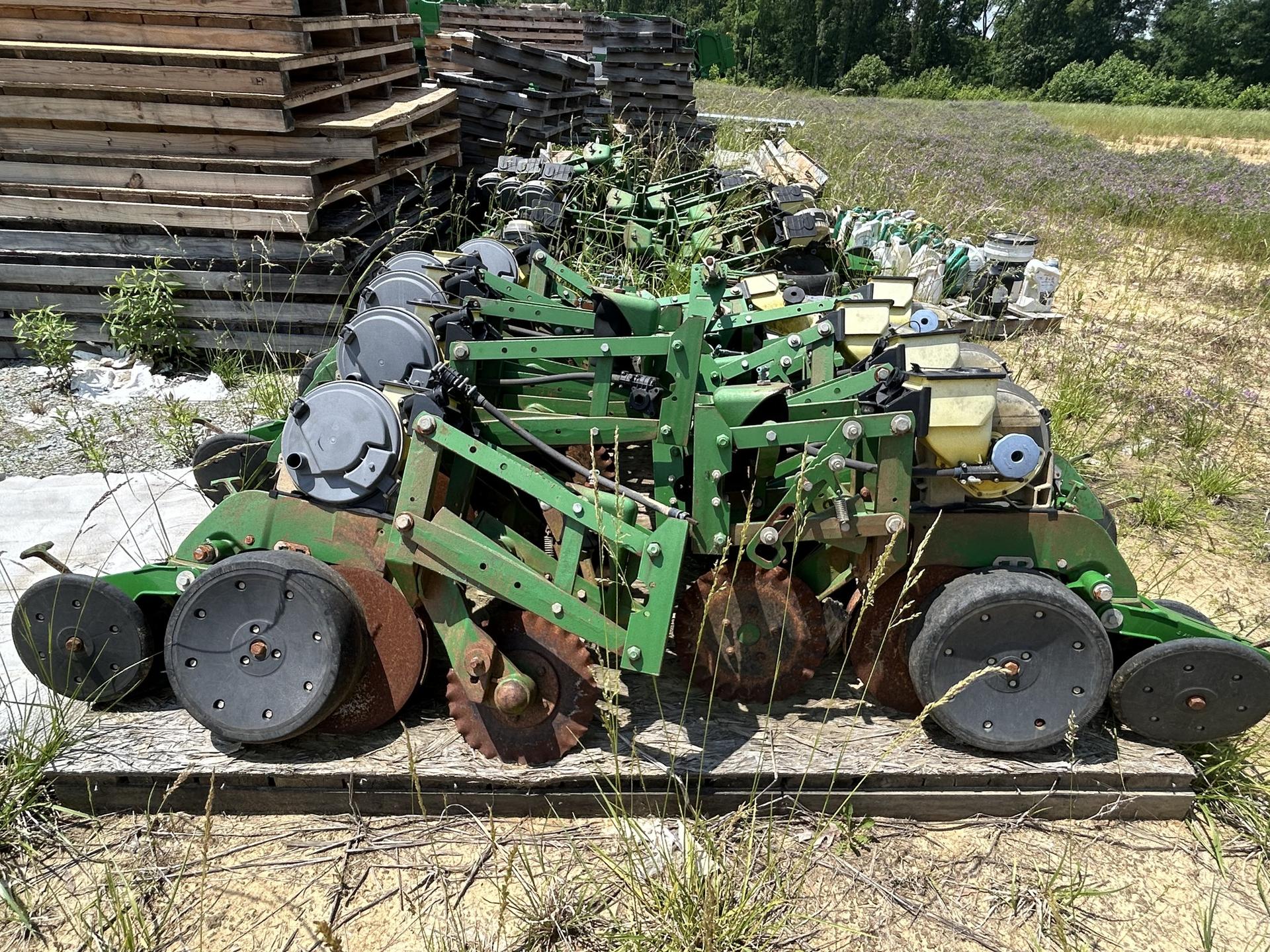 John Deere Max Emerge Image