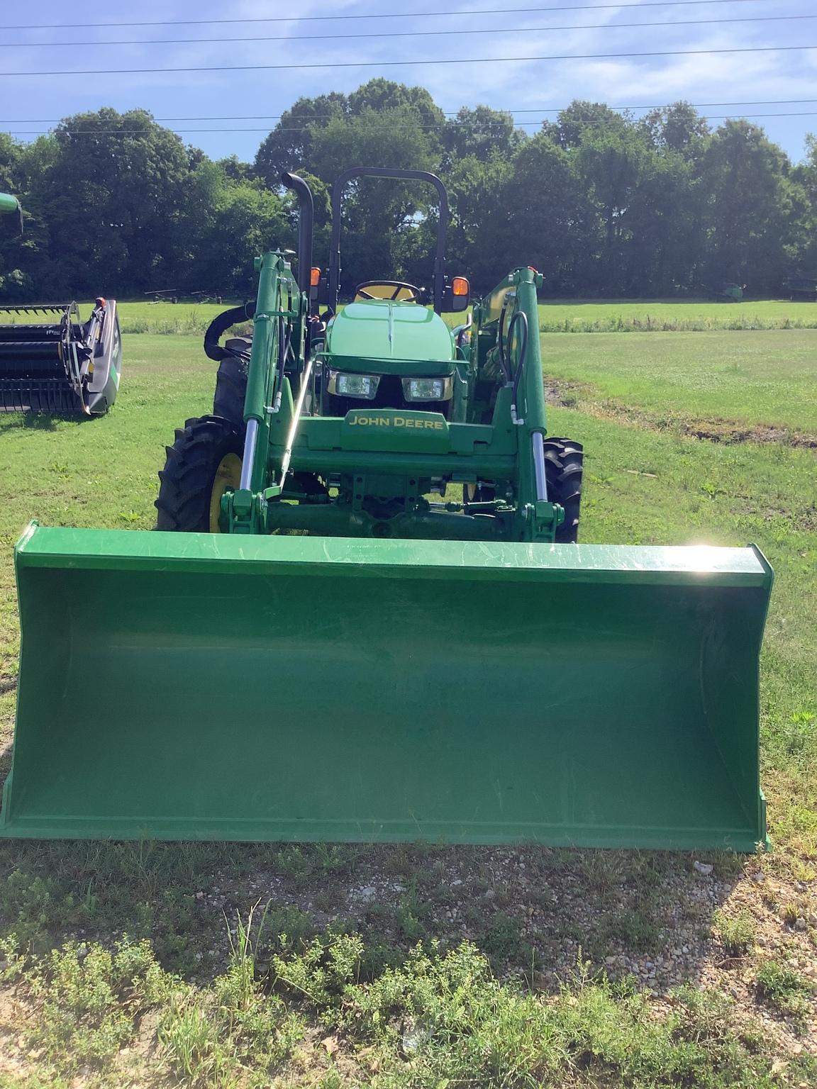 2022 John Deere 5065E Image