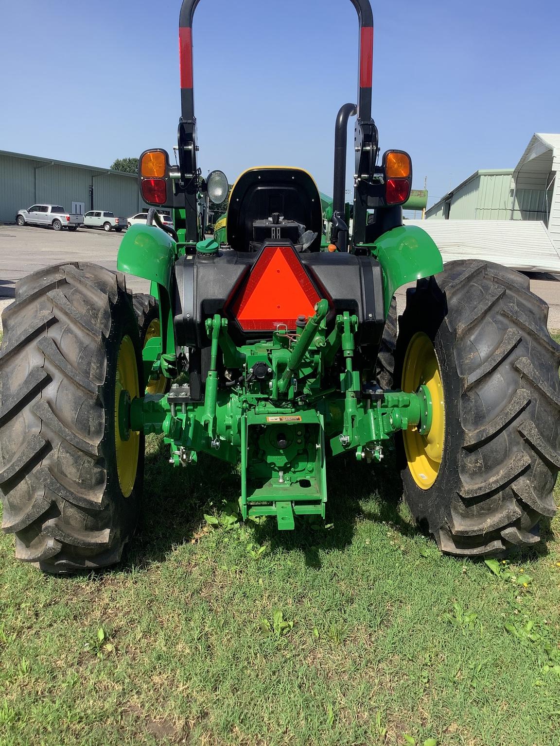 2022 John Deere 5065E Image