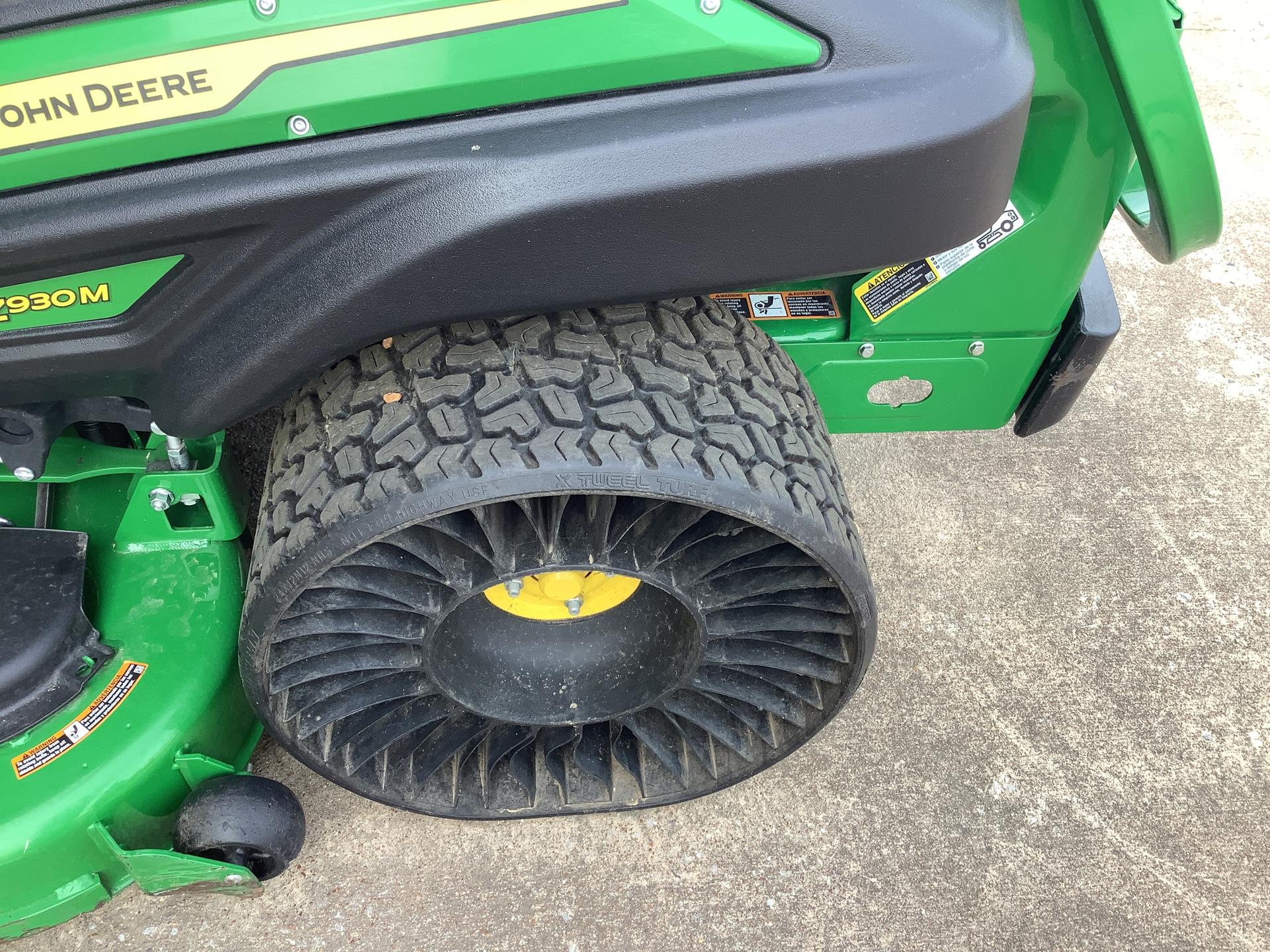 2024 John Deere Z930M Image