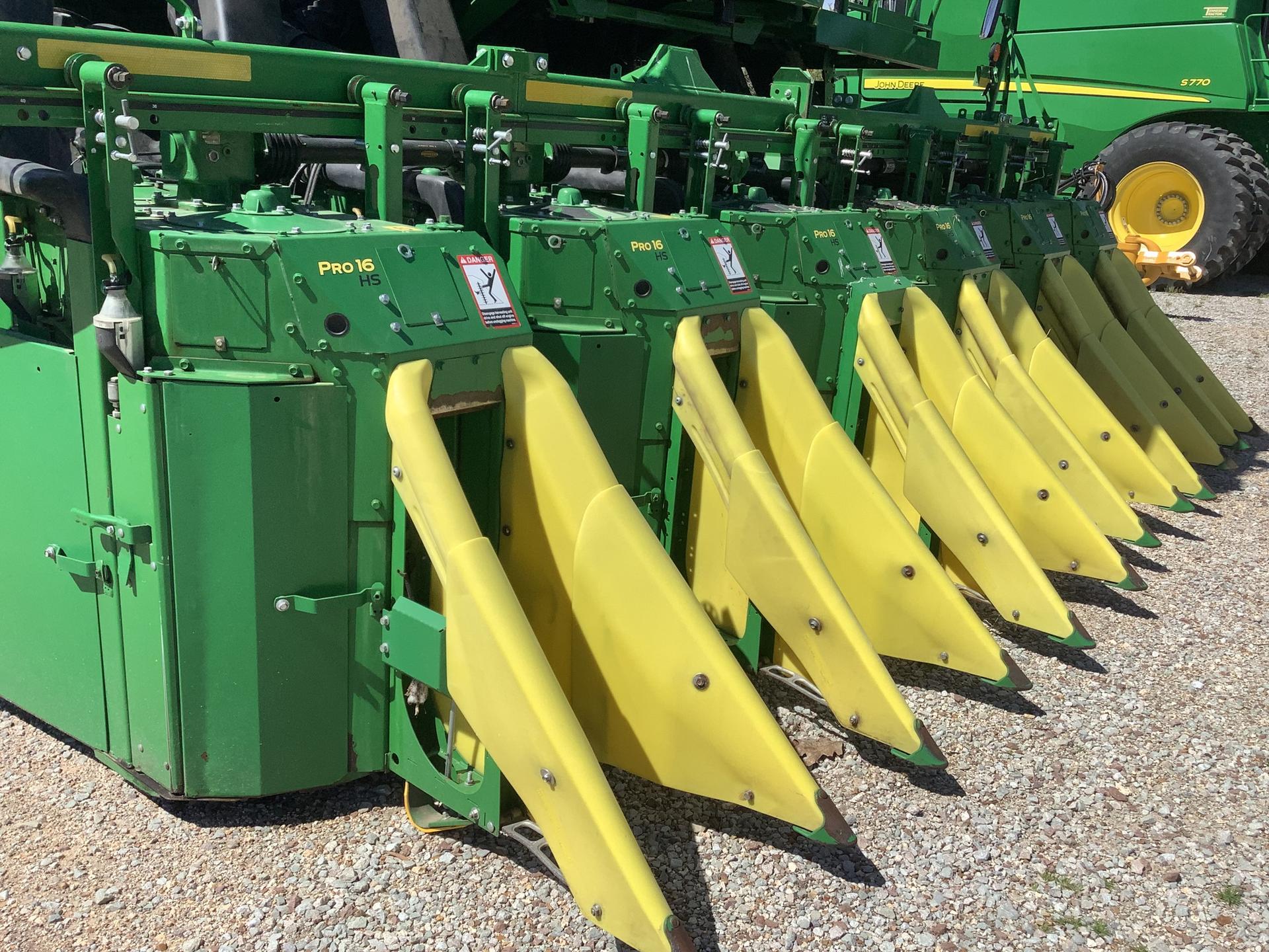 2022 John Deere CP770 Image