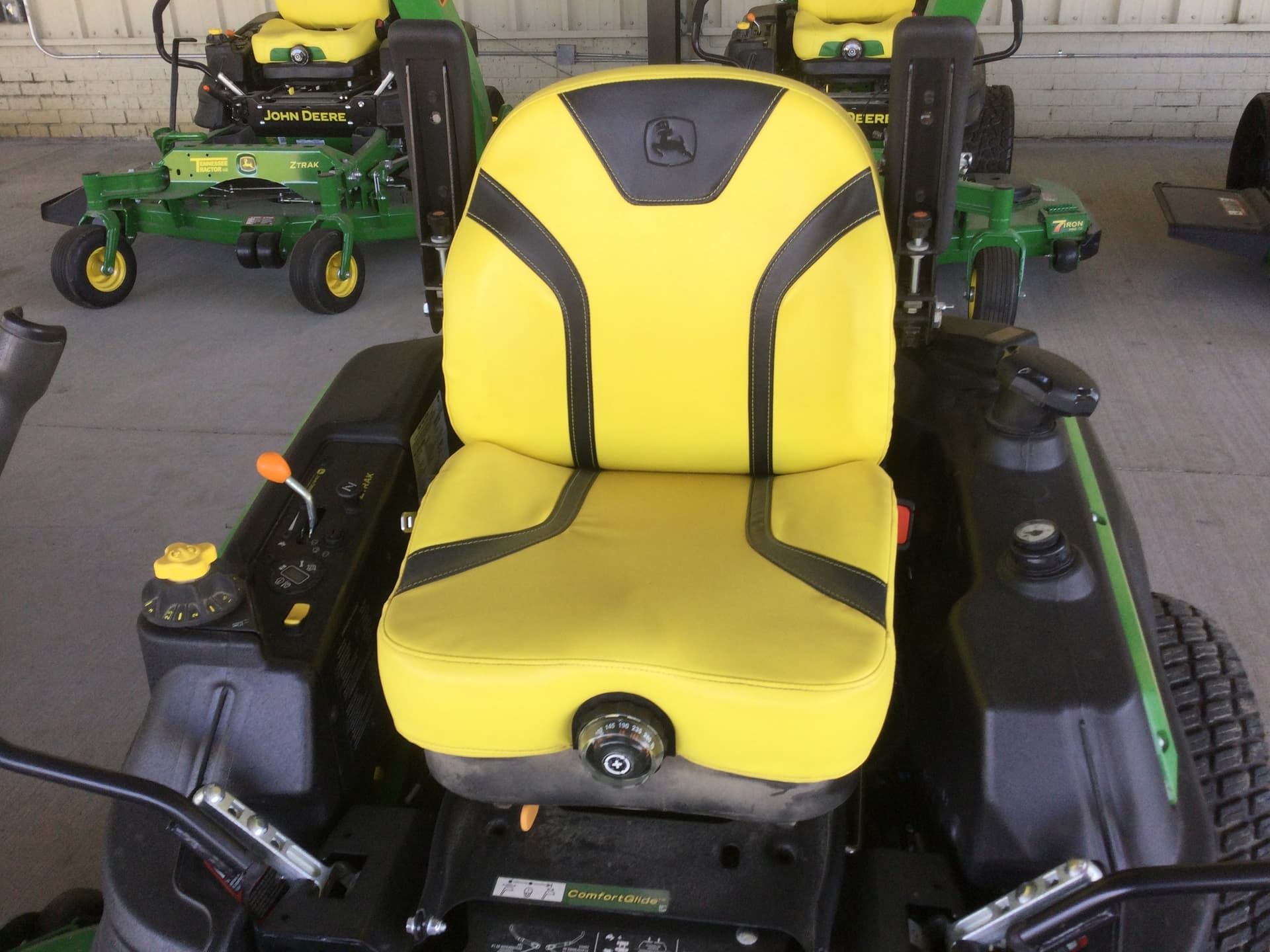 2019 John Deere Z950R Tennessee Tractor