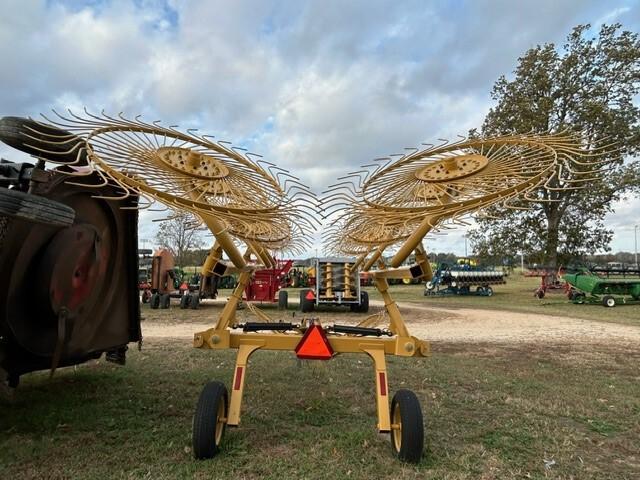 2016 Vermeer VR1224 Image