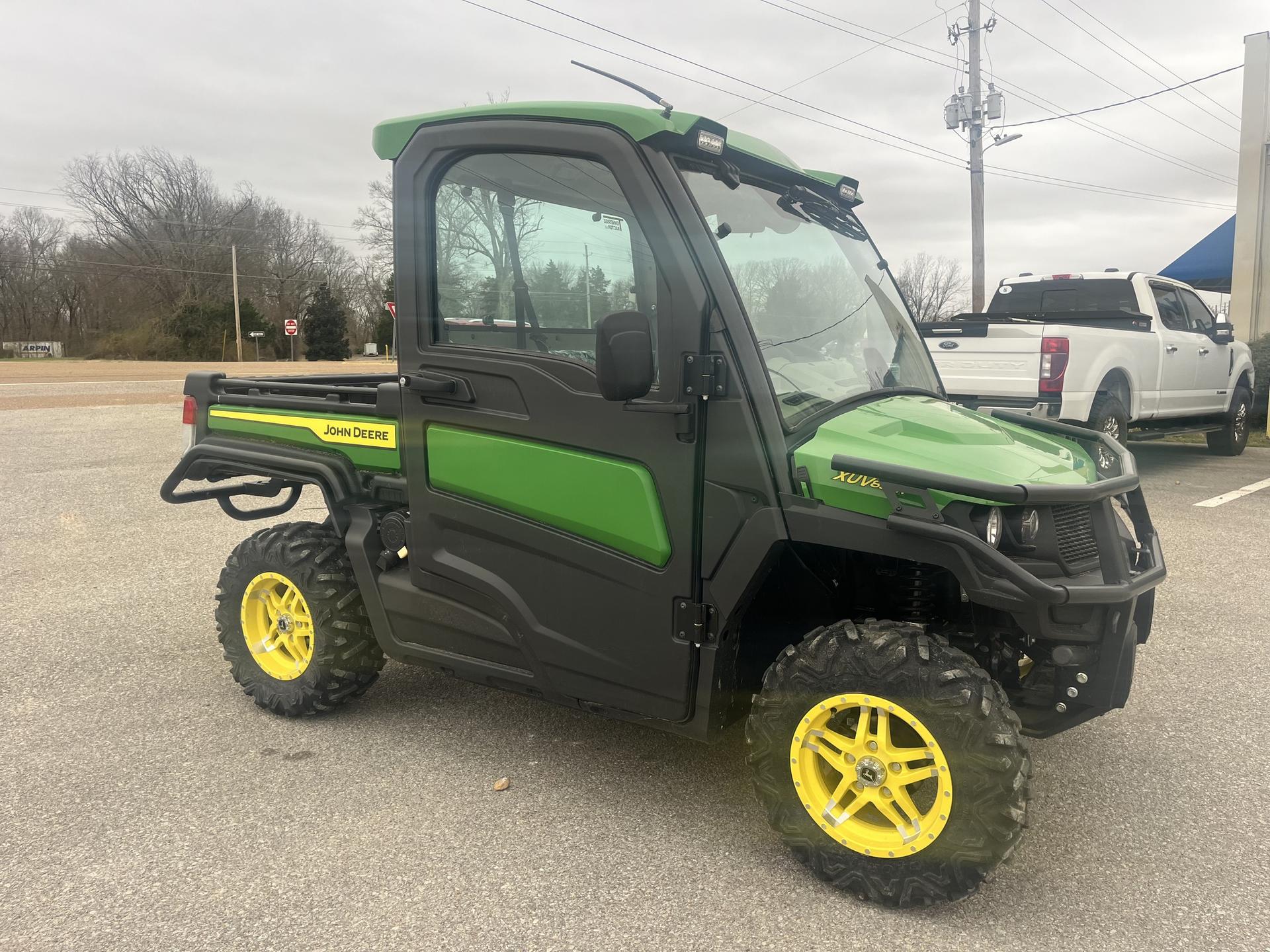 2024 John Deere XUV 835R Image