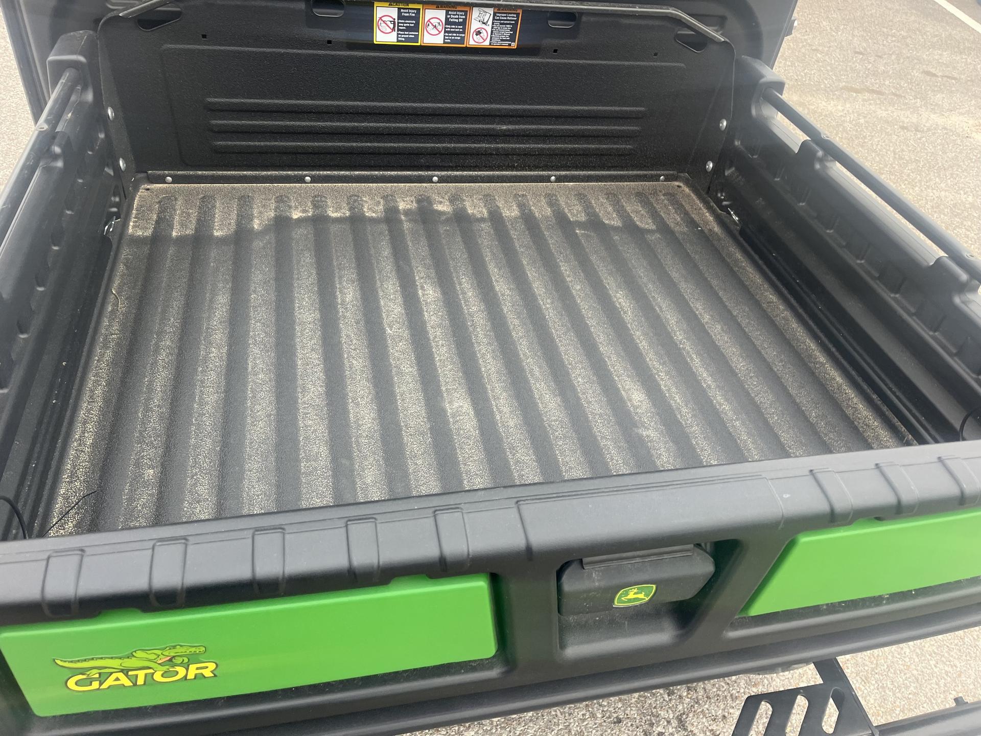 2024 John Deere XUV 835R Image