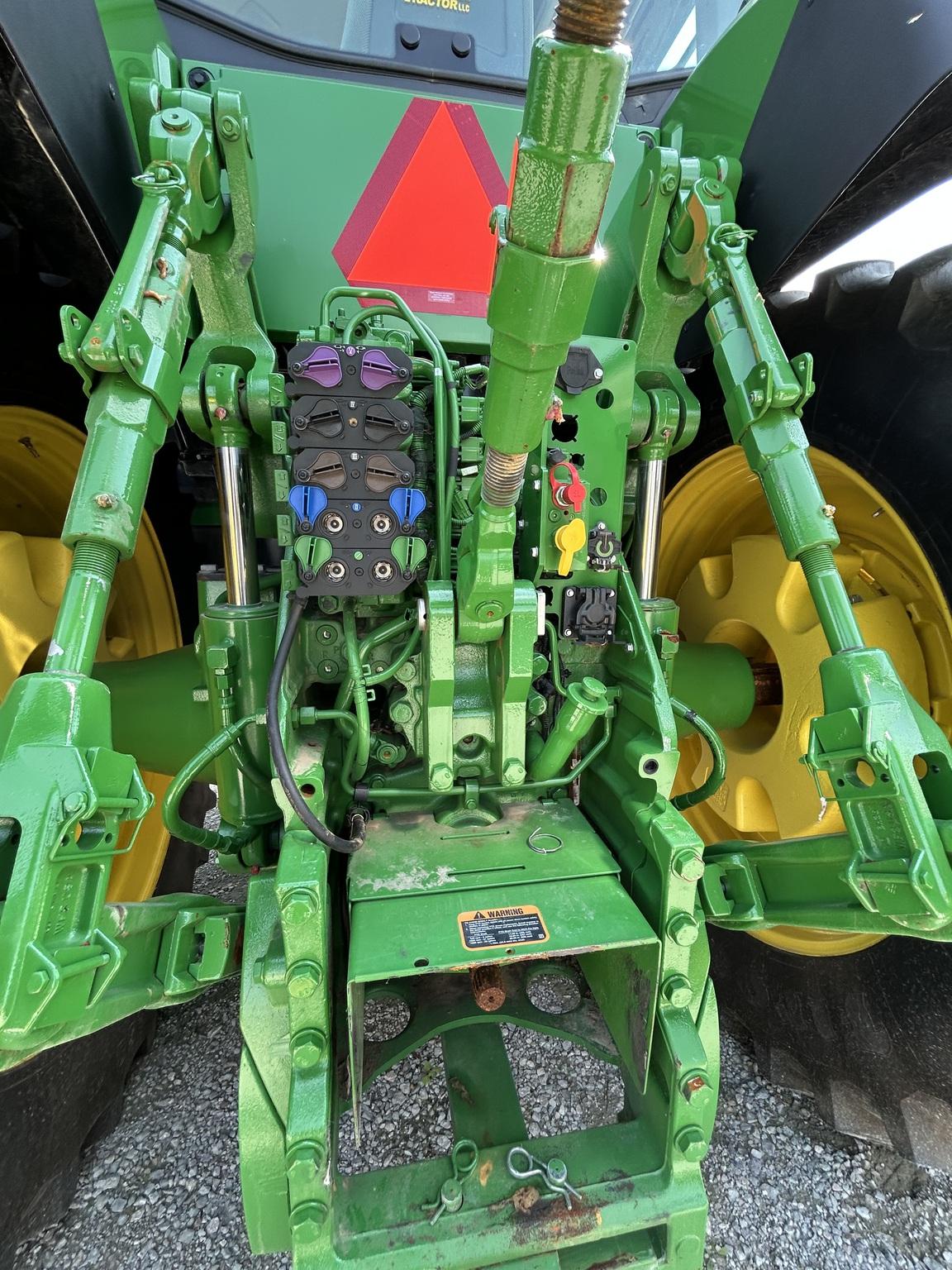 2024 John Deere 8R 250 Image