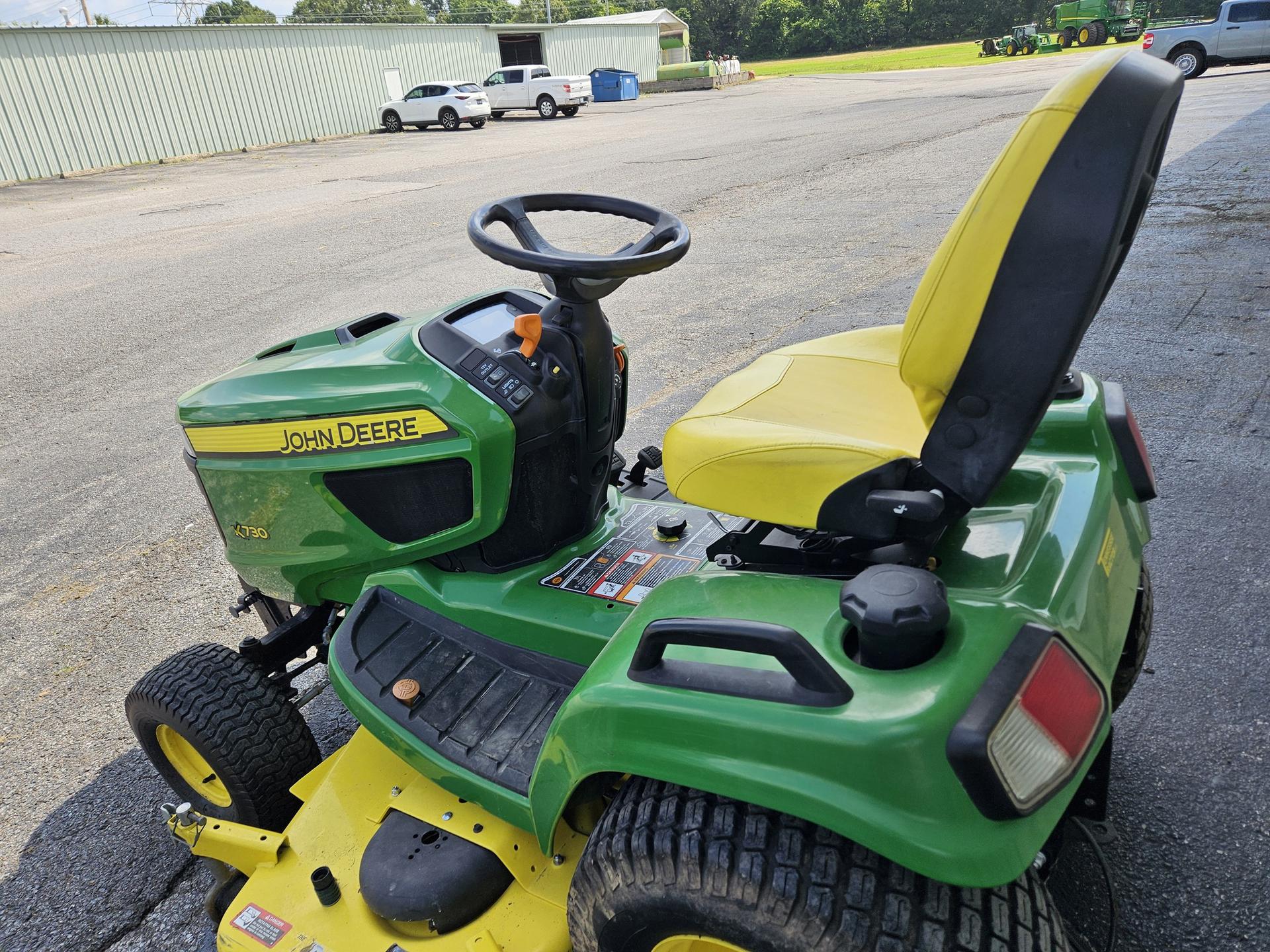 2016 John Deere X730 Image