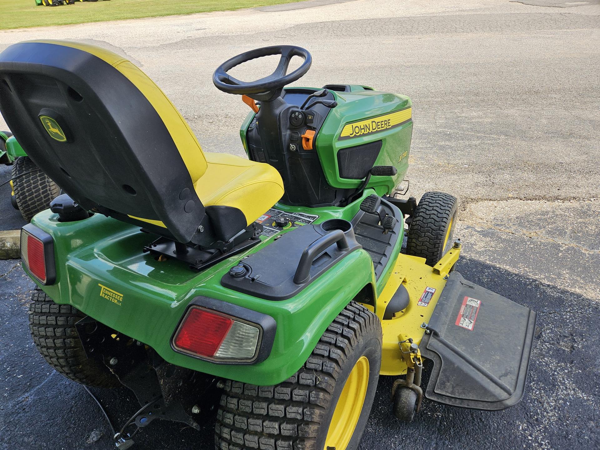 2016 John Deere X730 Image