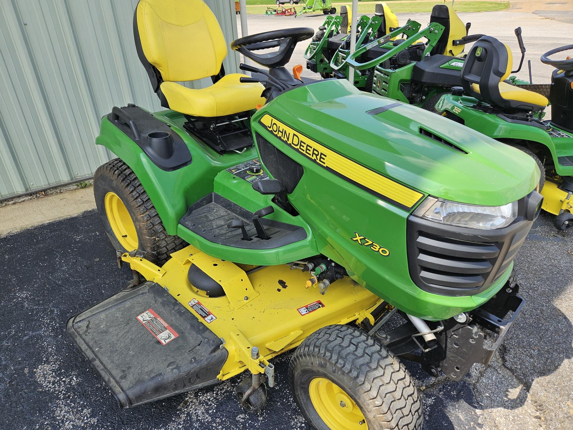 2016 John Deere X730 Image