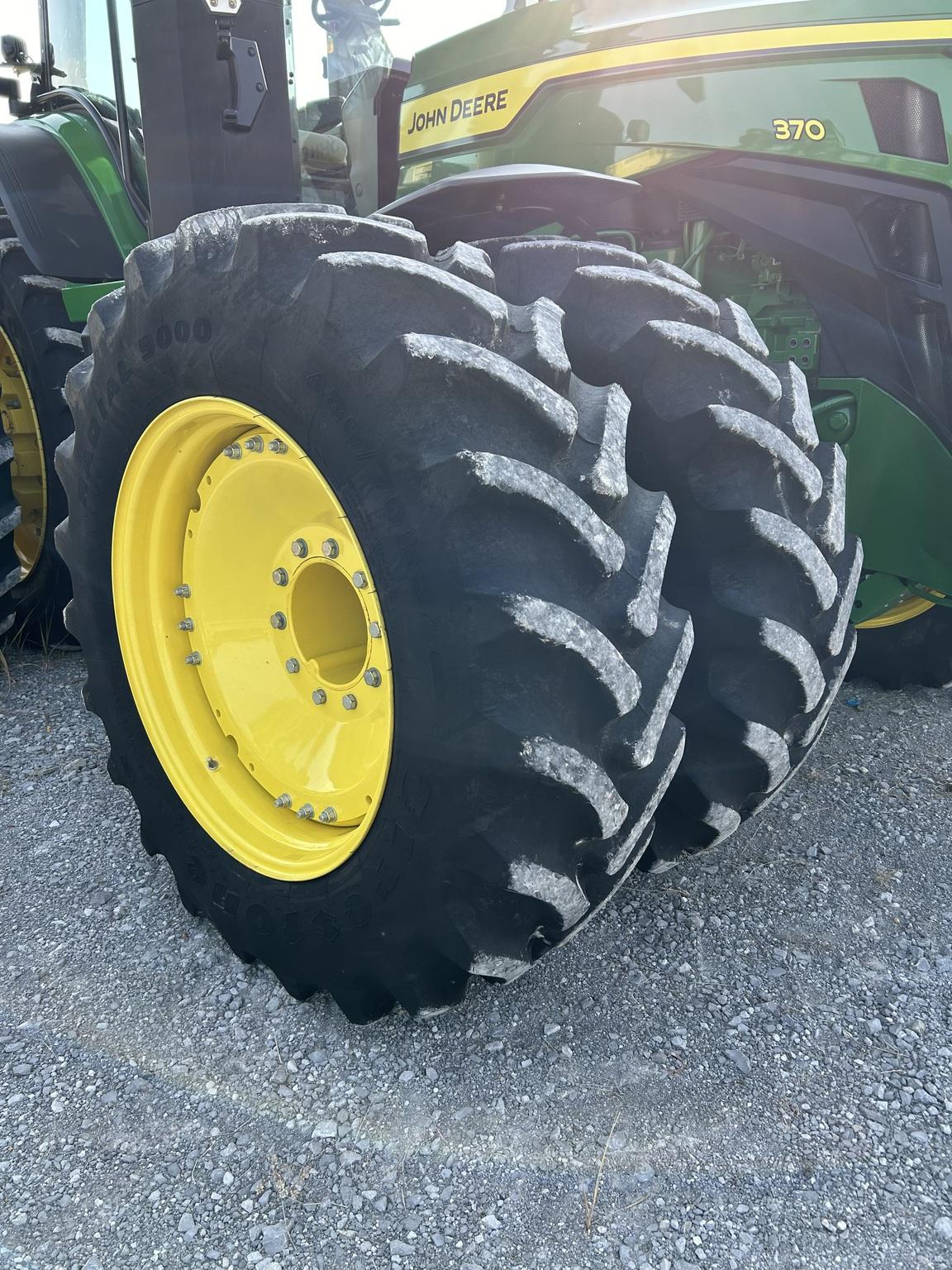 2023 John Deere 8R 370 Image