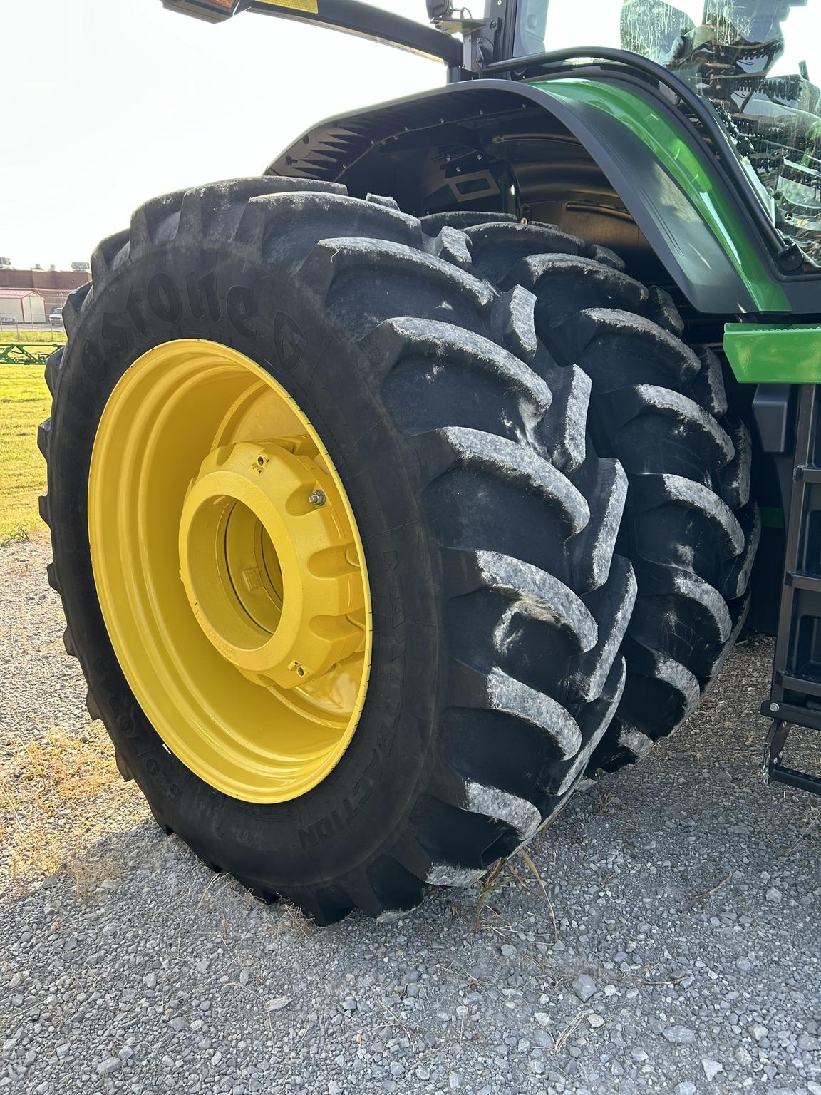 2023 John Deere 8R 370 Image