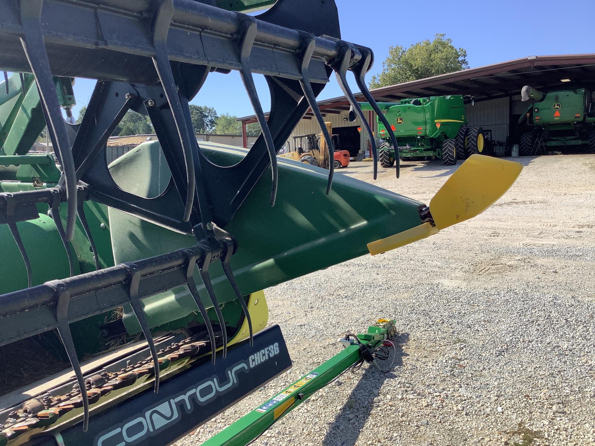 2009 John Deere 635F Image
