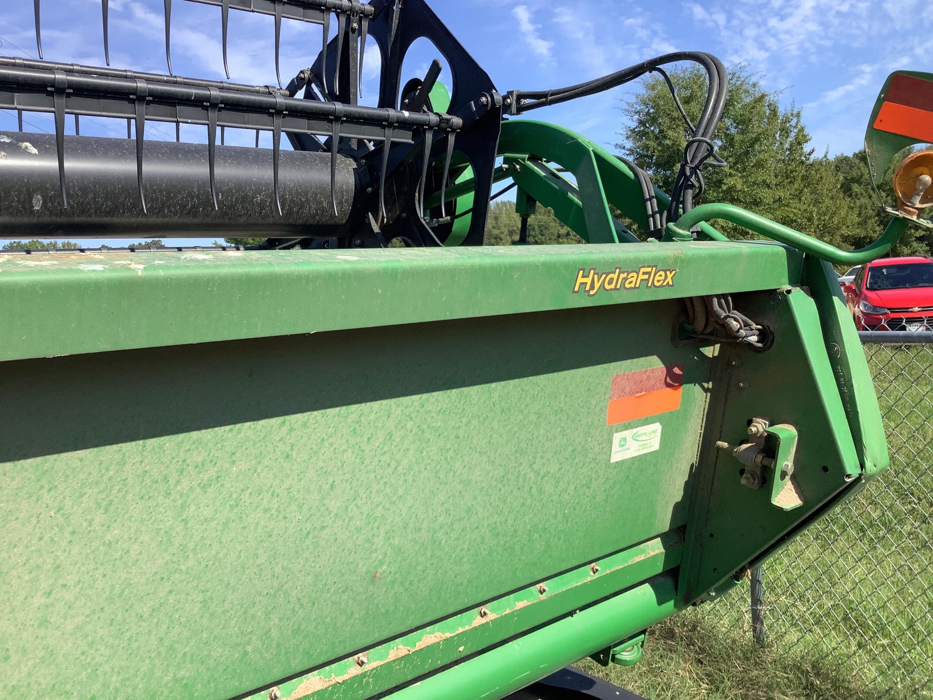 2009 John Deere 635F Image