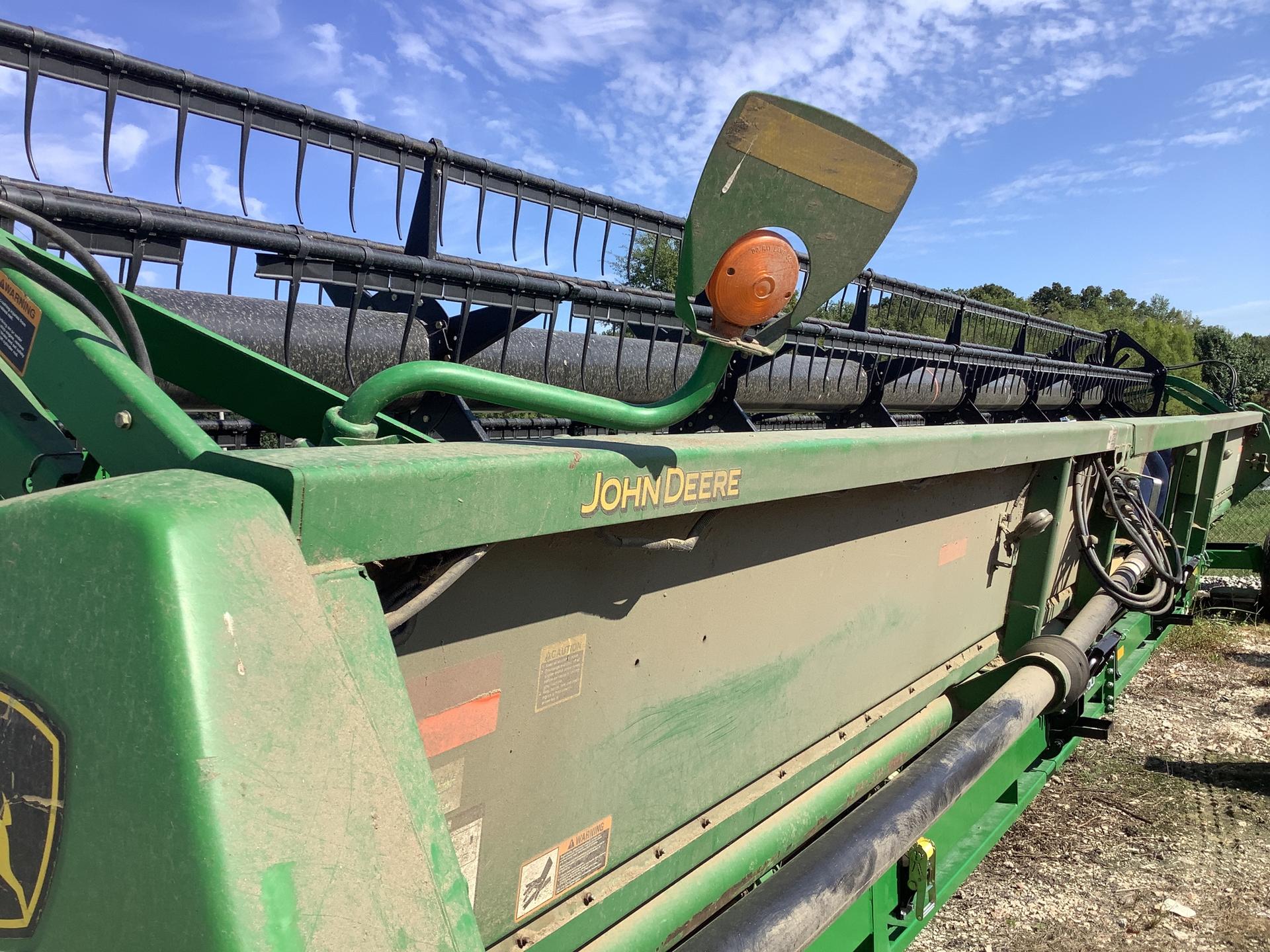 2009 John Deere 635F Image